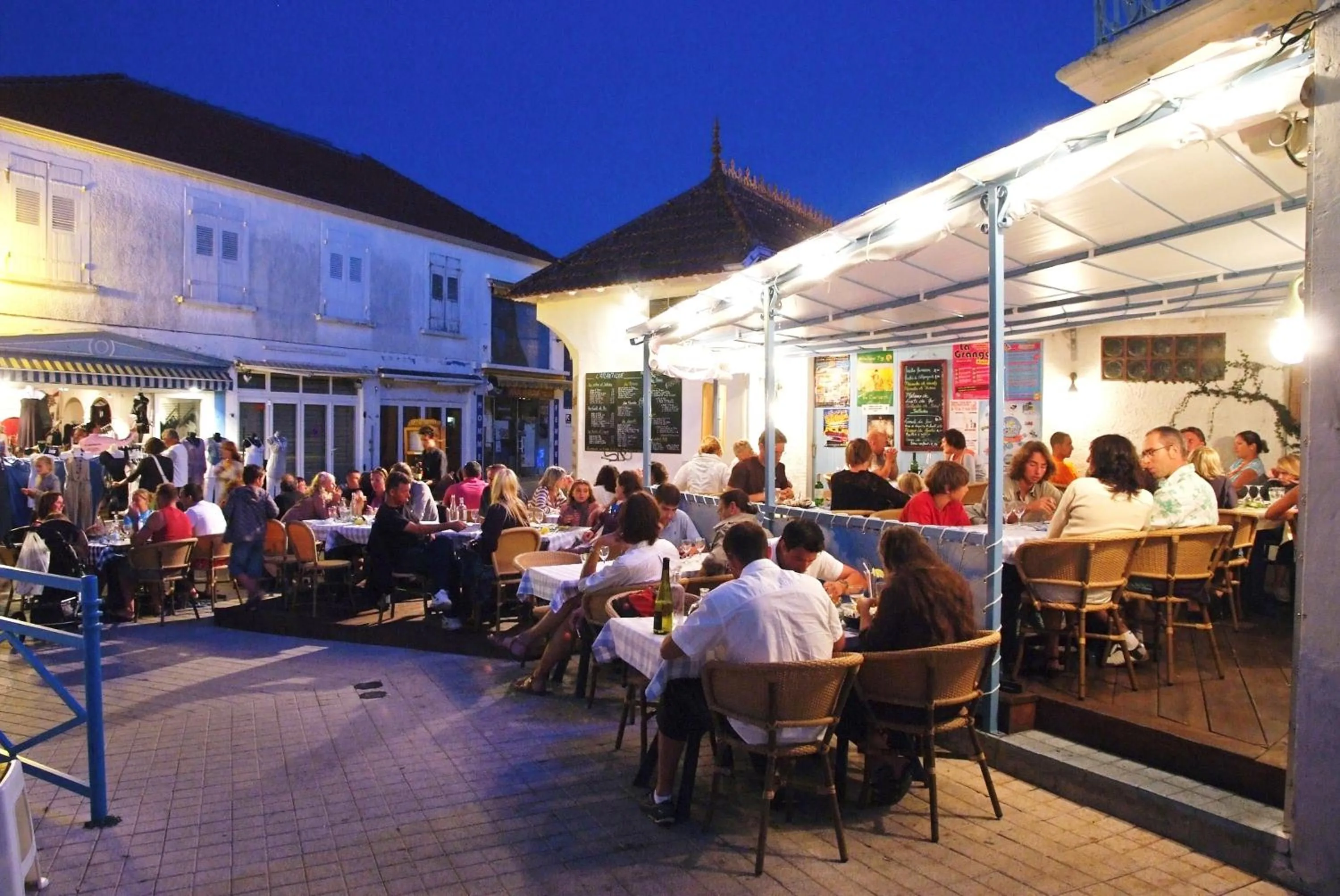 Night in Hotel de l'Atlantique