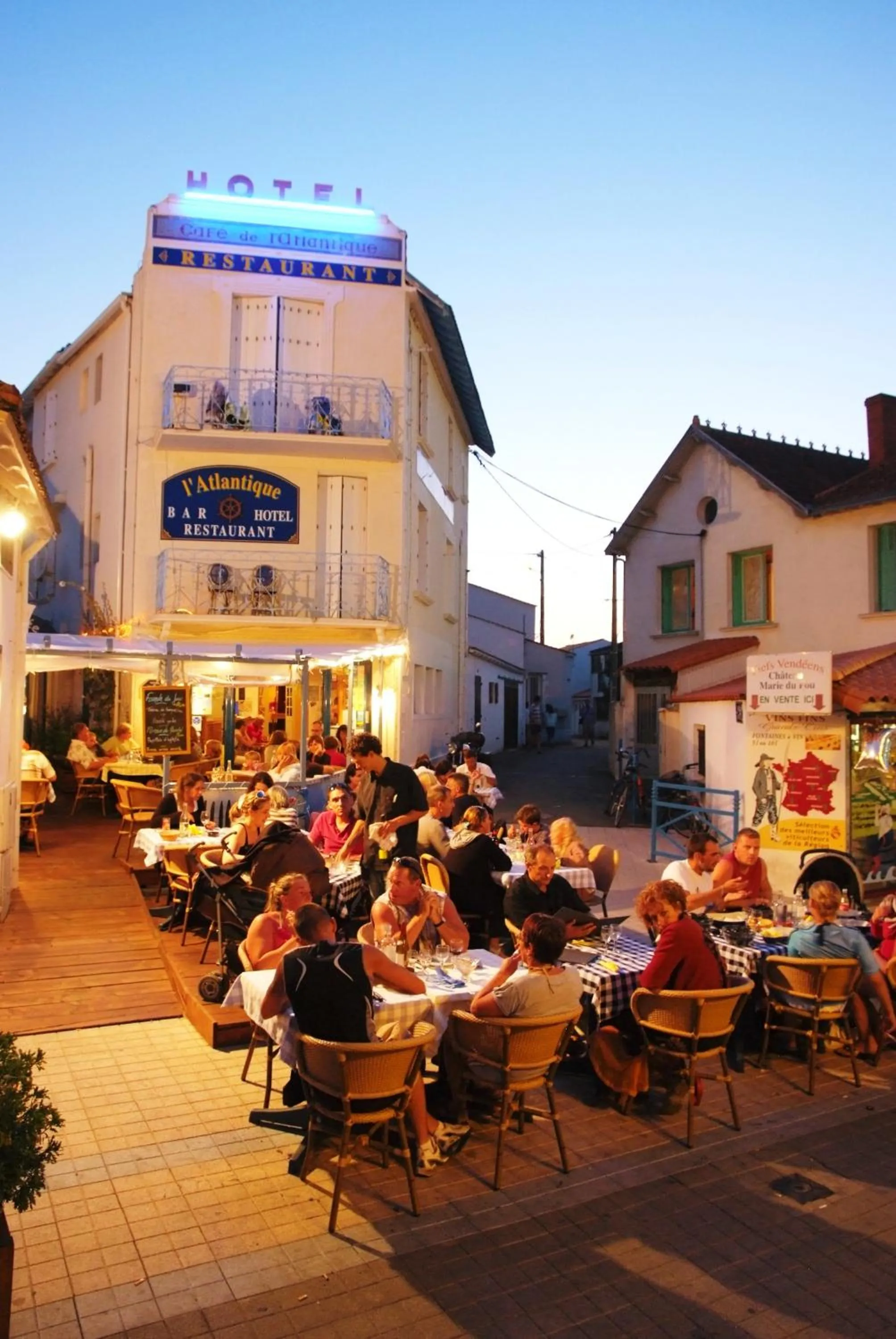 Facade/entrance in Hotel de l'Atlantique
