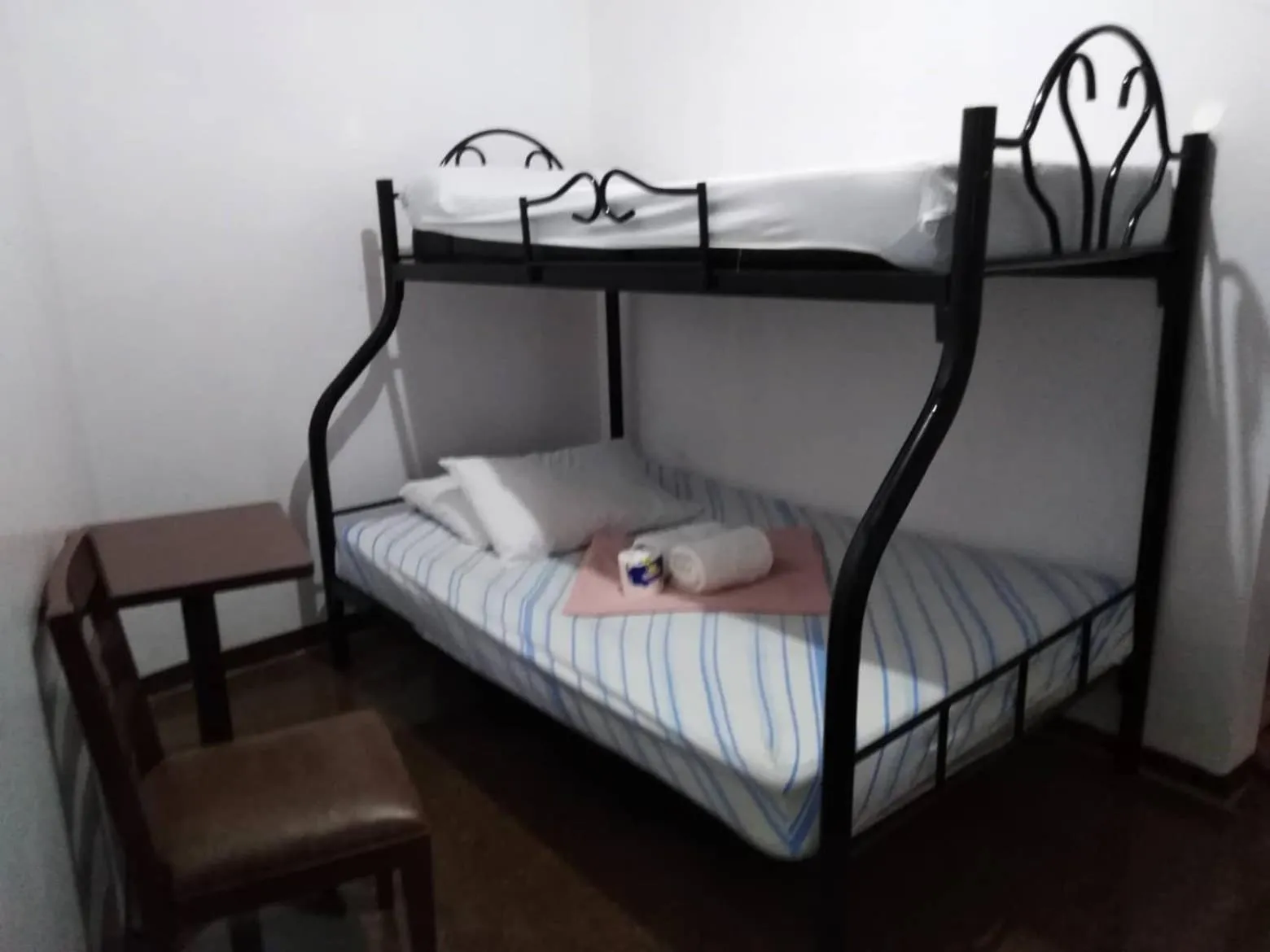 Bed in King Michael Coron