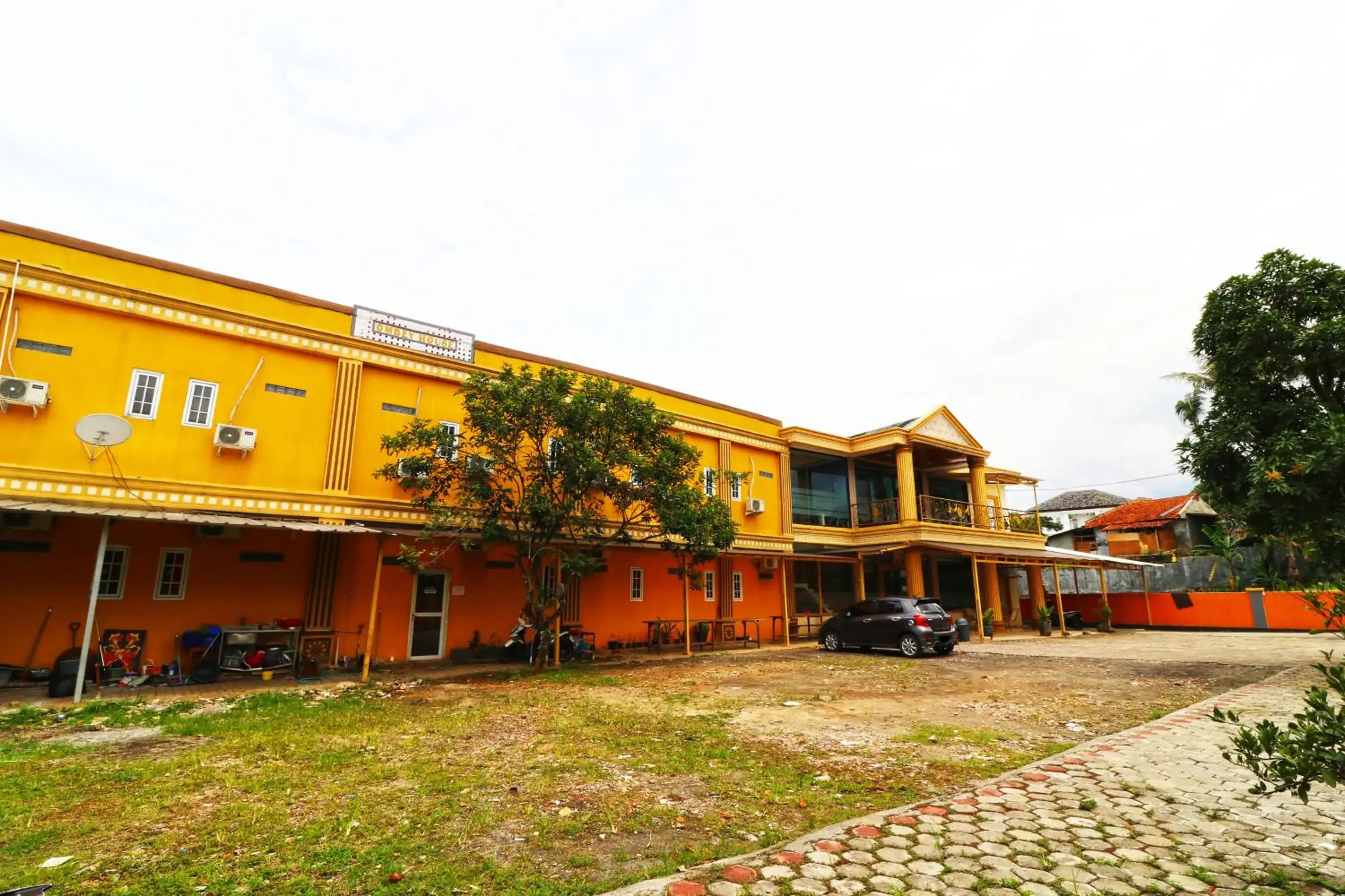 Facade/entrance in Ombey Guest House Facade/entrance in Ombey Guest House