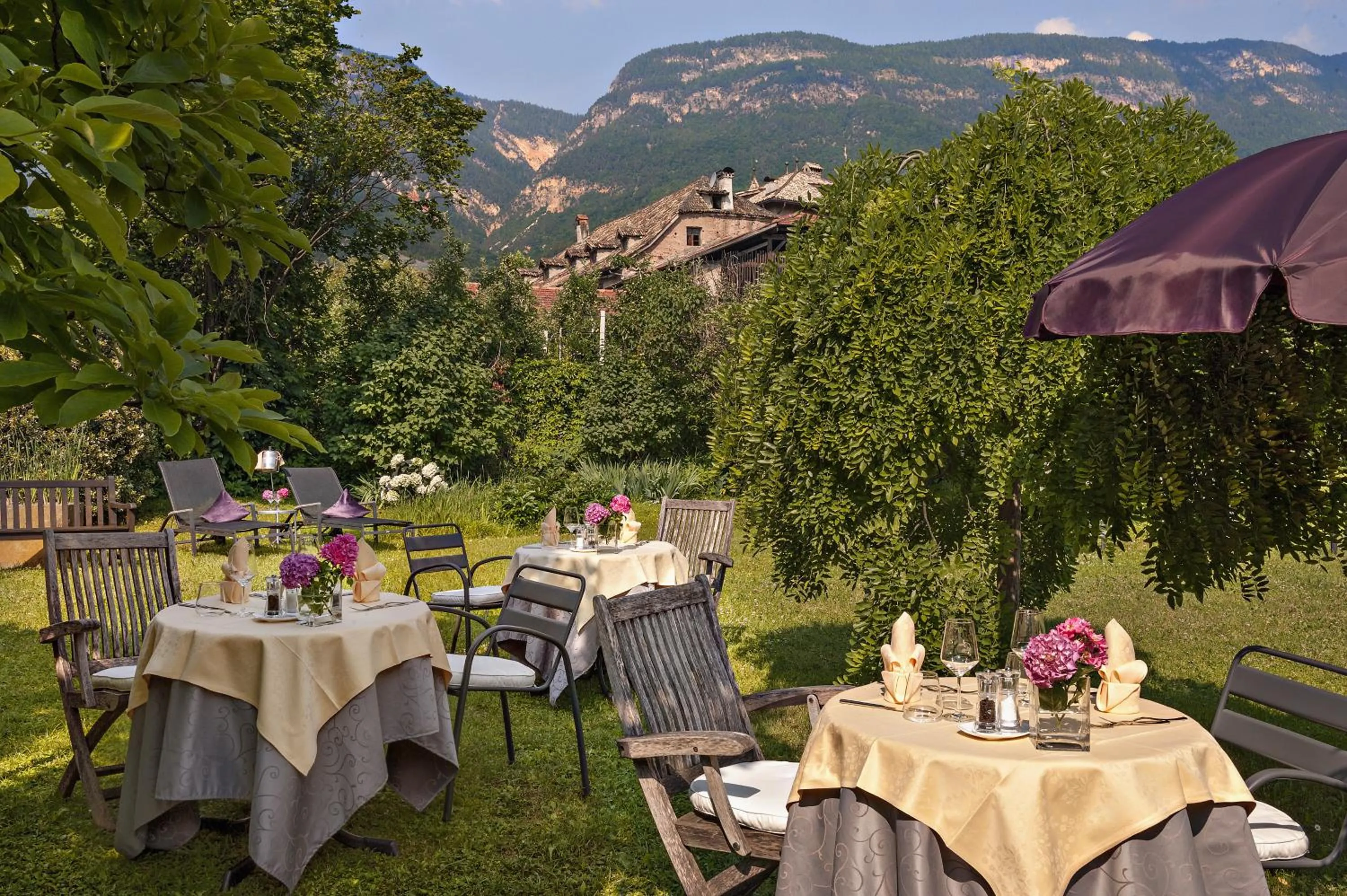 Restaurant/places to eat in Angerburg Blumenhotel