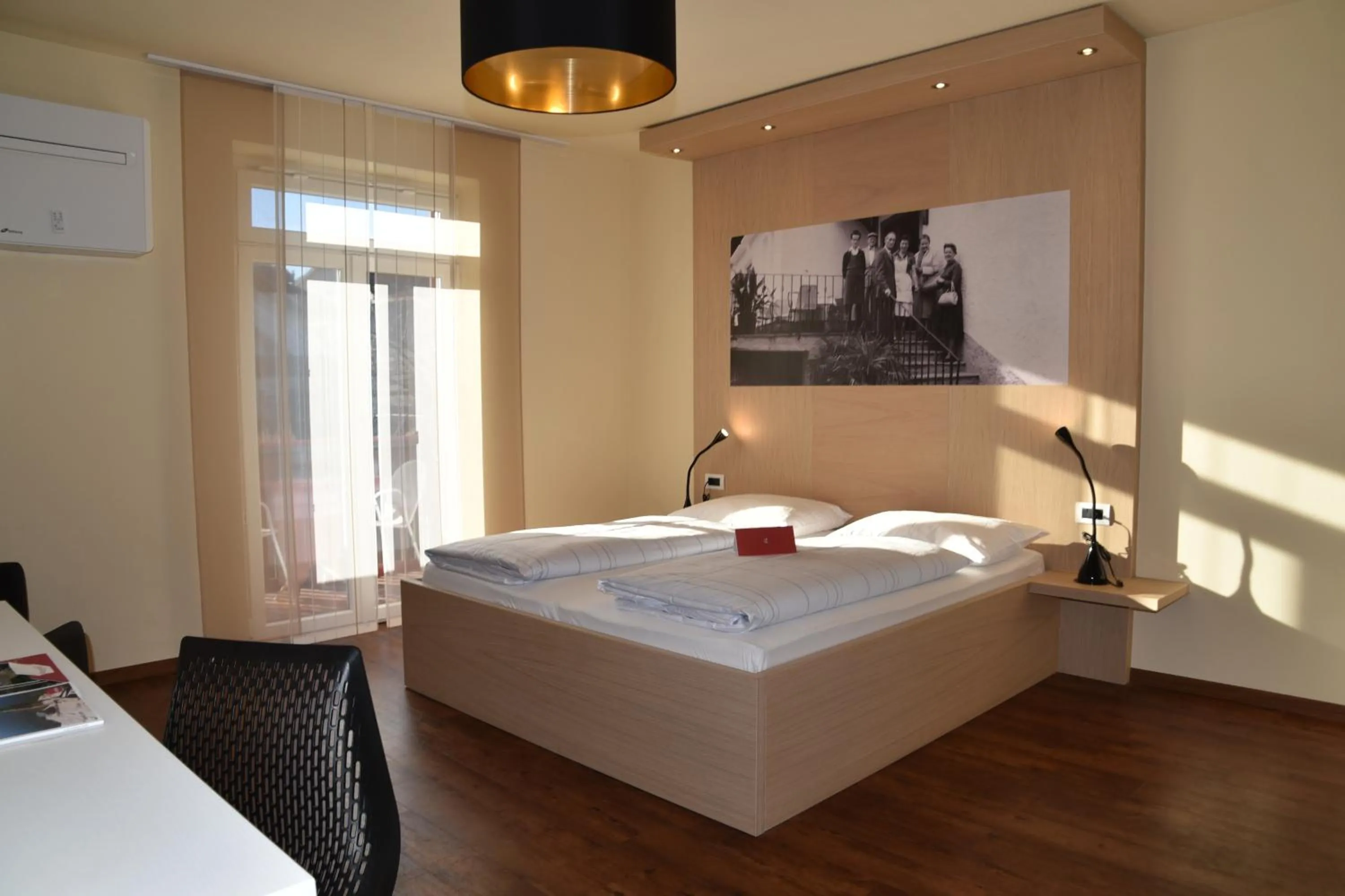 Bed in Angerburg Blumenhotel