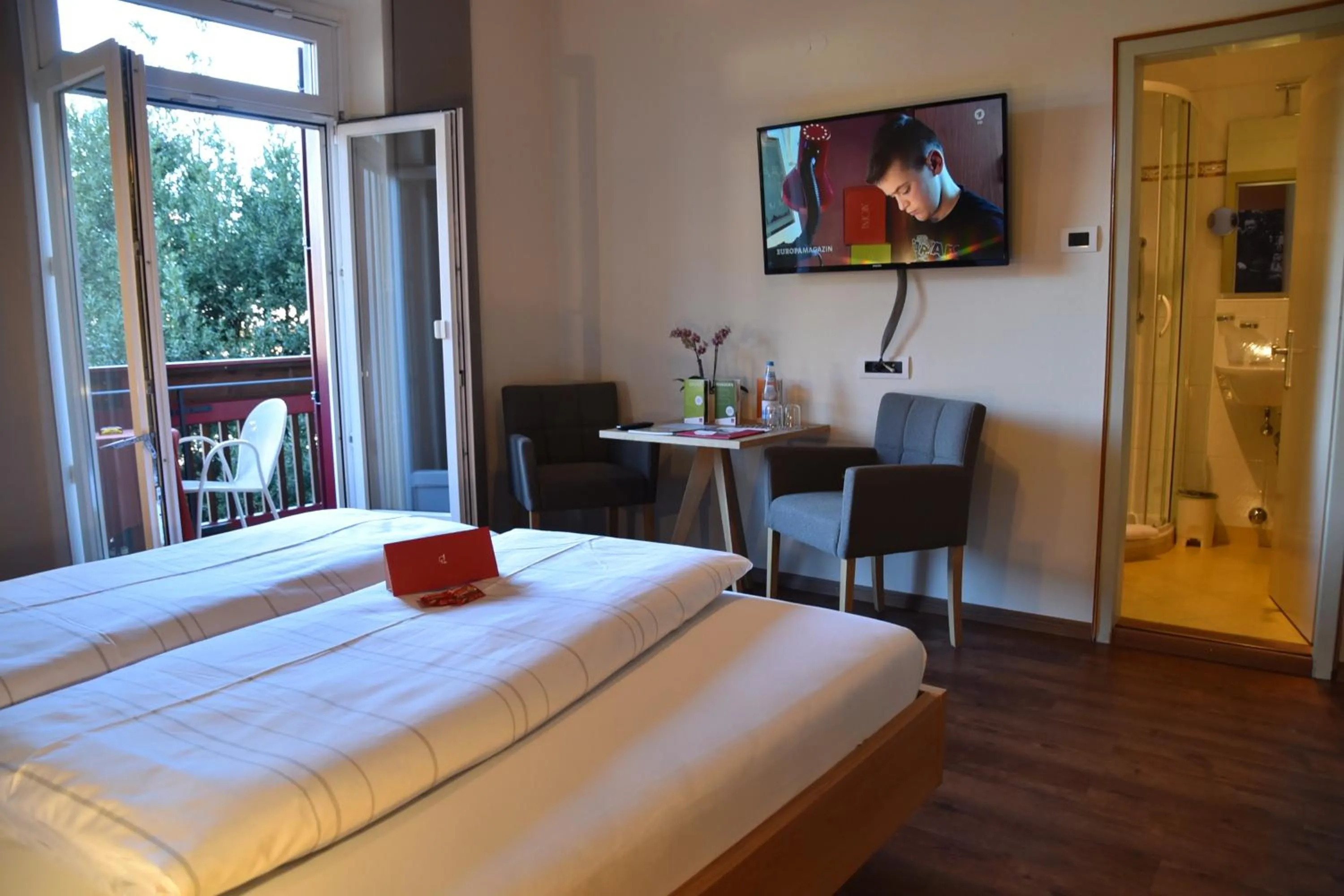 Bed in Angerburg Blumenhotel