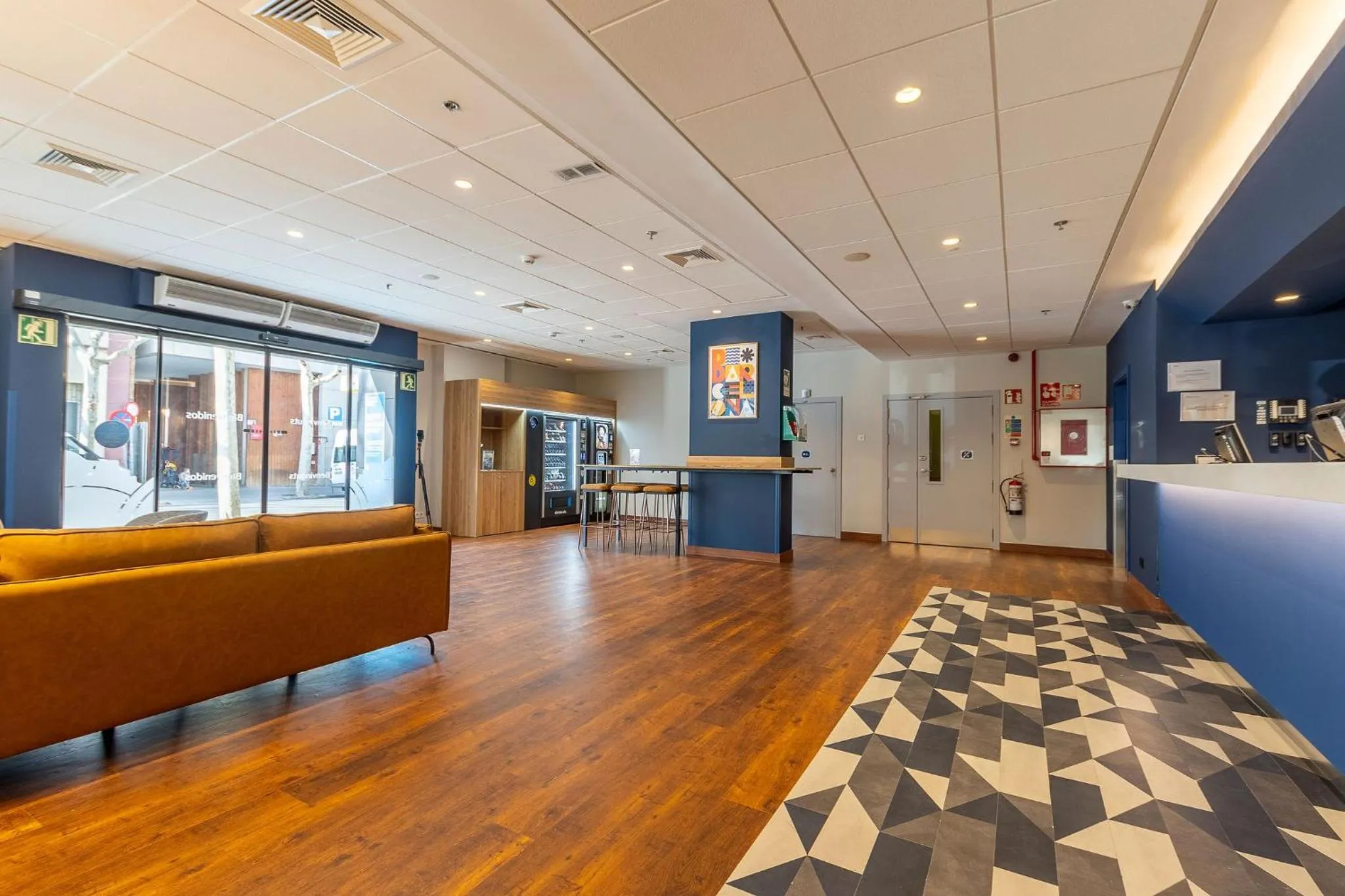 Lobby or reception in Travelodge Barcelona Poblenou