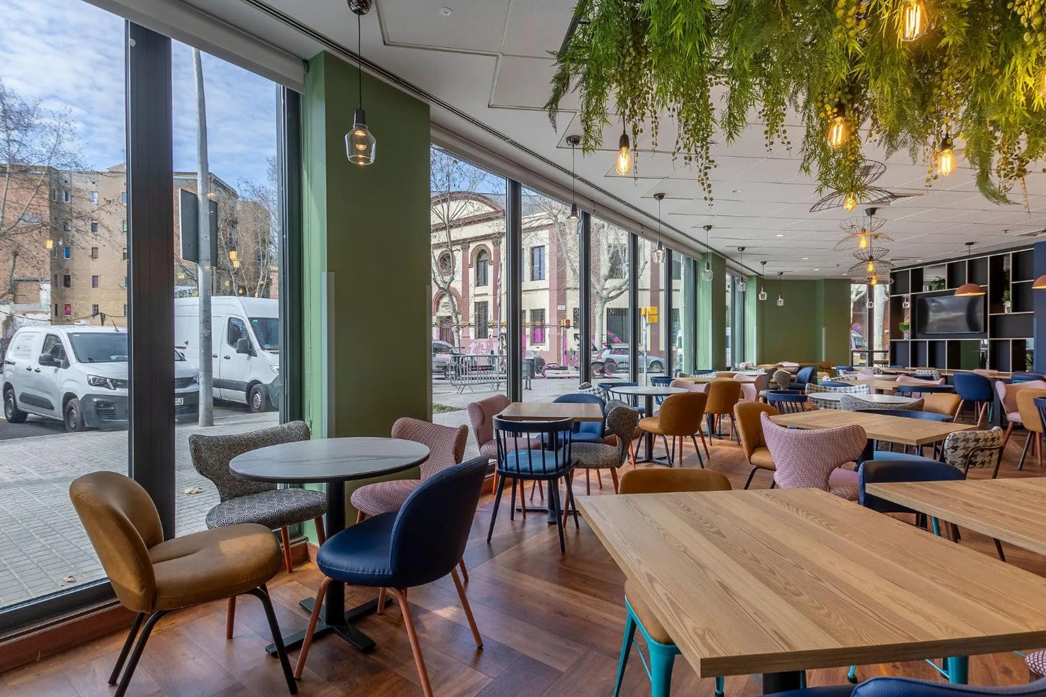 Restaurant/places to eat in Travelodge Barcelona Poblenou