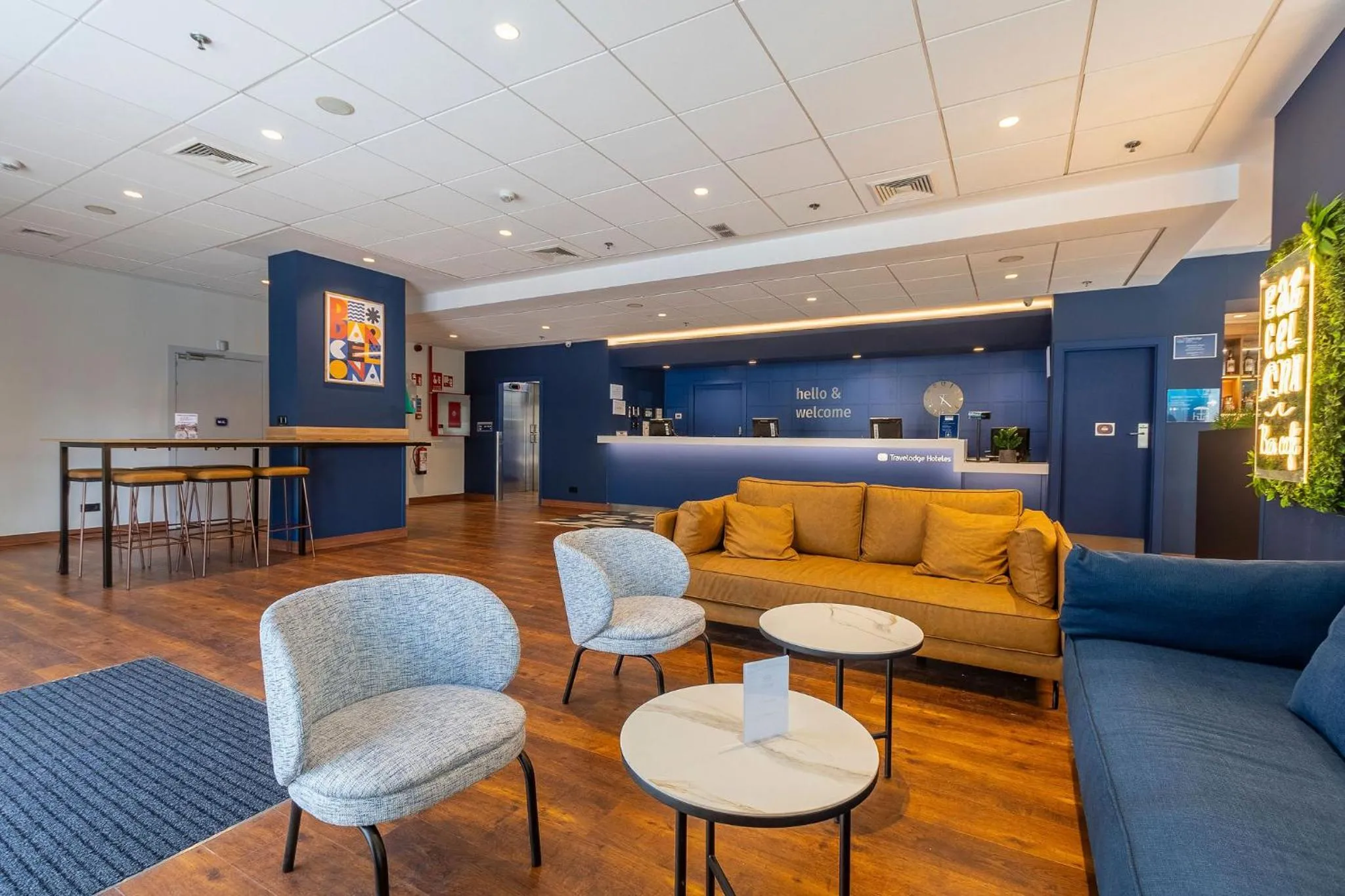 Lobby or reception in Travelodge Barcelona Poblenou