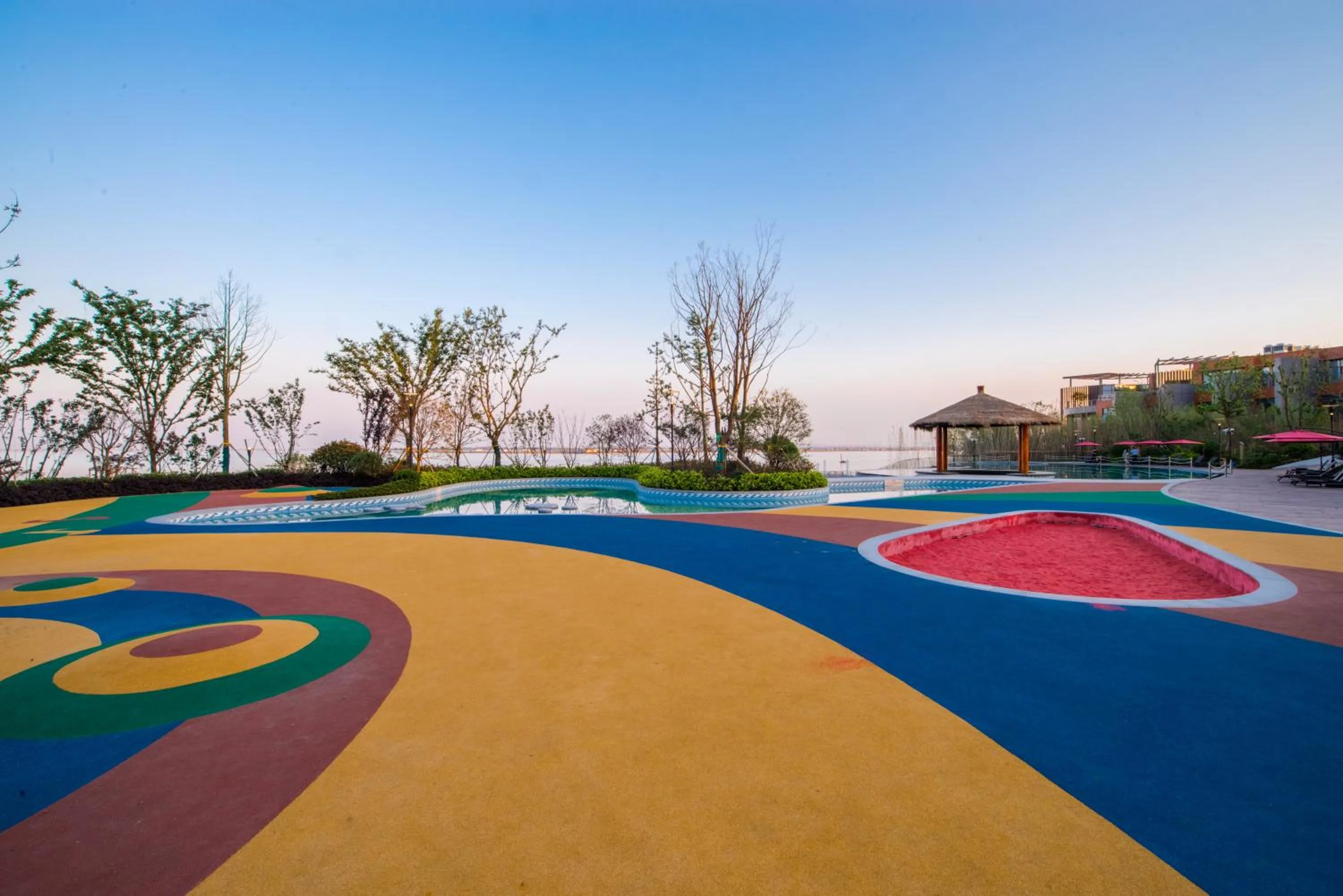 Swimming Pool in Siko Grand Hotel Suzhou Yangcheng