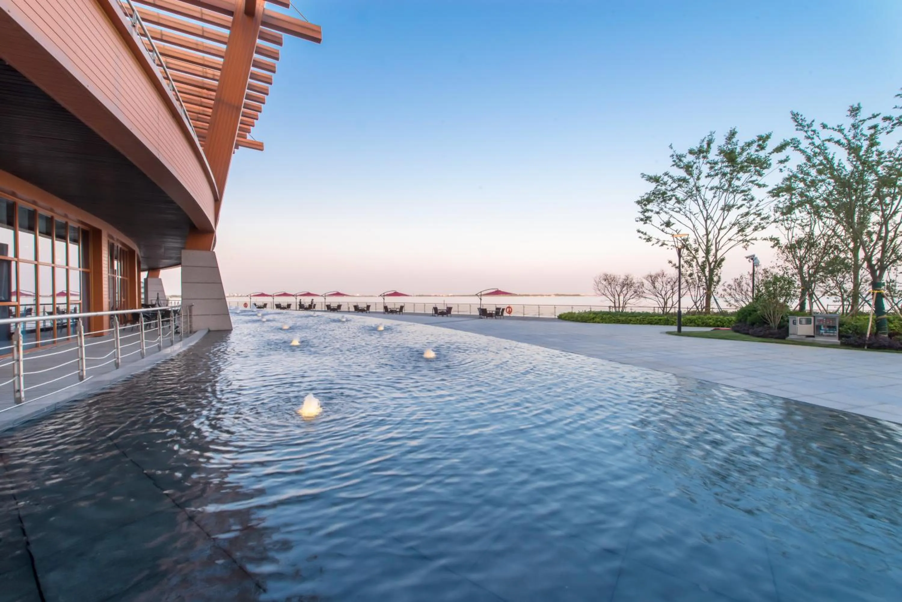 Swimming Pool in Siko Grand Hotel Suzhou Yangcheng