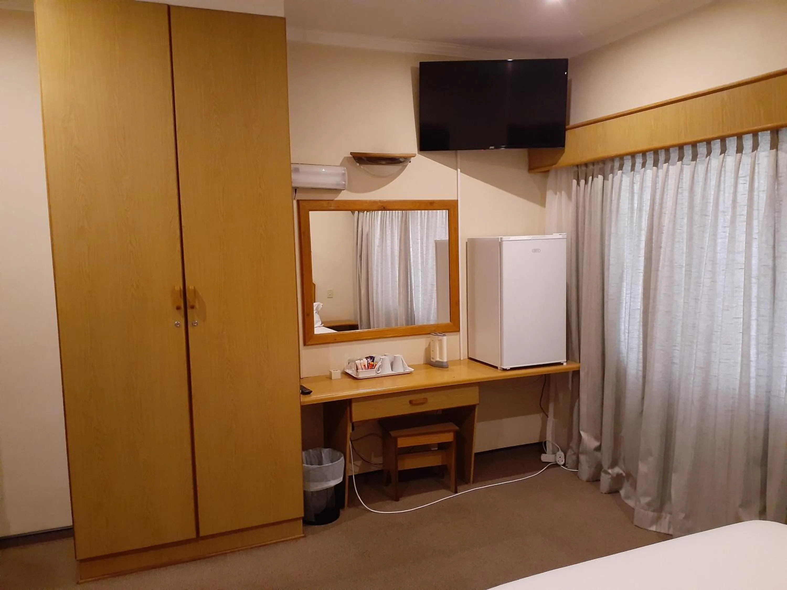 Bed in Kalahari Lodge Kimberley