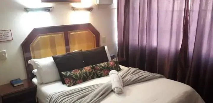 Standard Double Room - single occupancy in Kalahari Lodge Kimberley Standard Double Room - single occupancy in Kalahari Lodge Kimberley