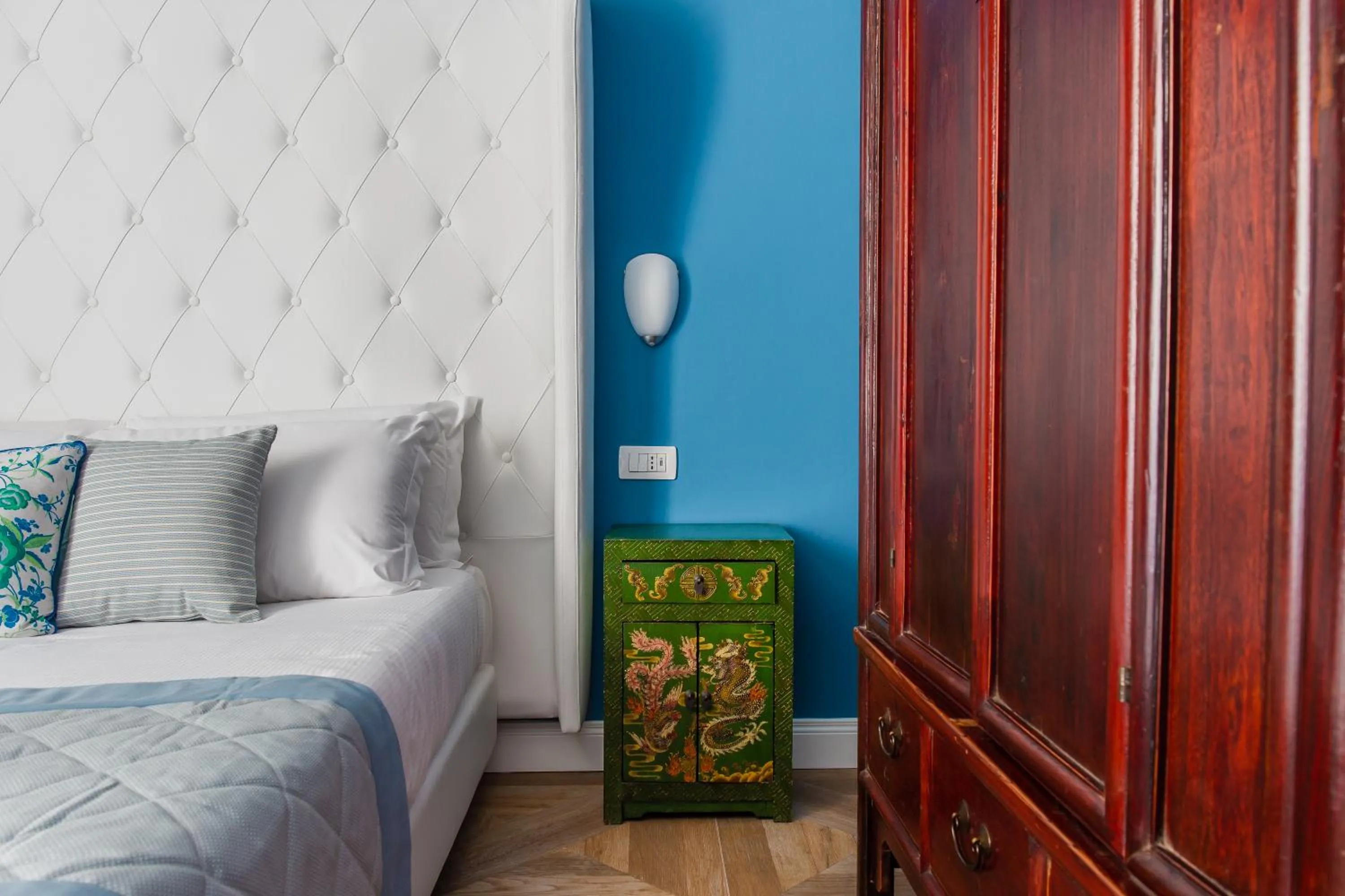 Decorative detail, Bed in B&B La Residenza di Michelangelo