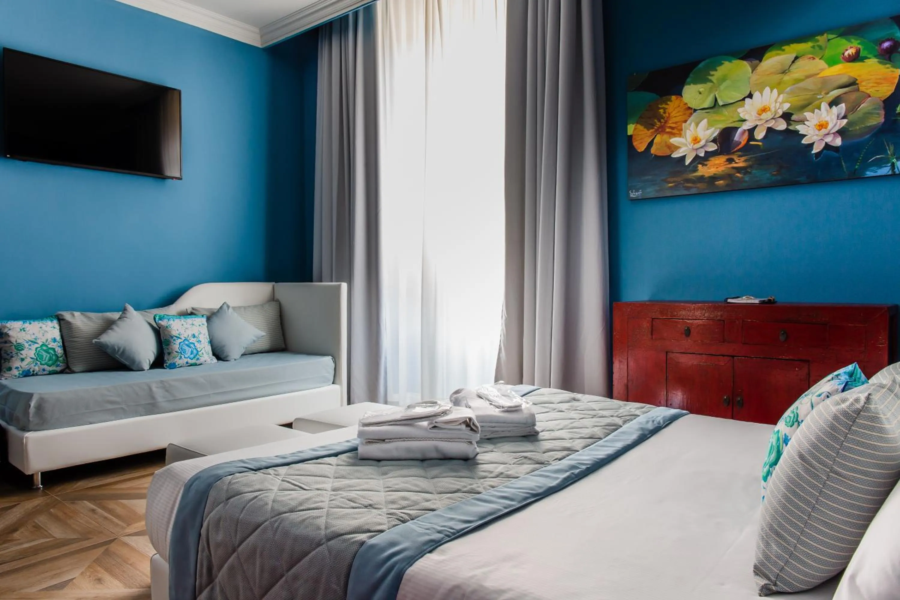 Decorative detail, Bed in B&B La Residenza di Michelangelo