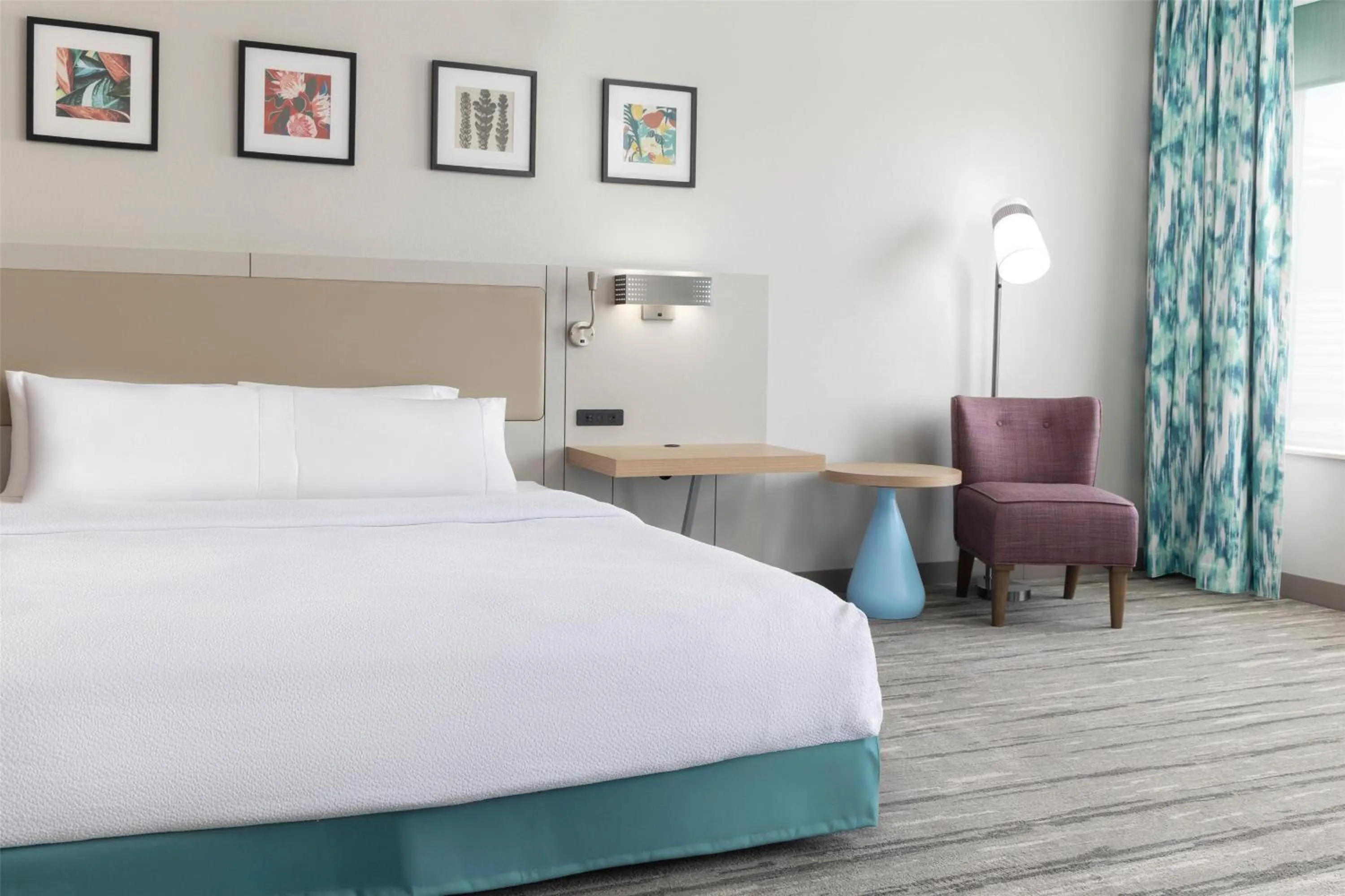 Bed in Hilton Garden Inn Ontario Rancho Cucamonga