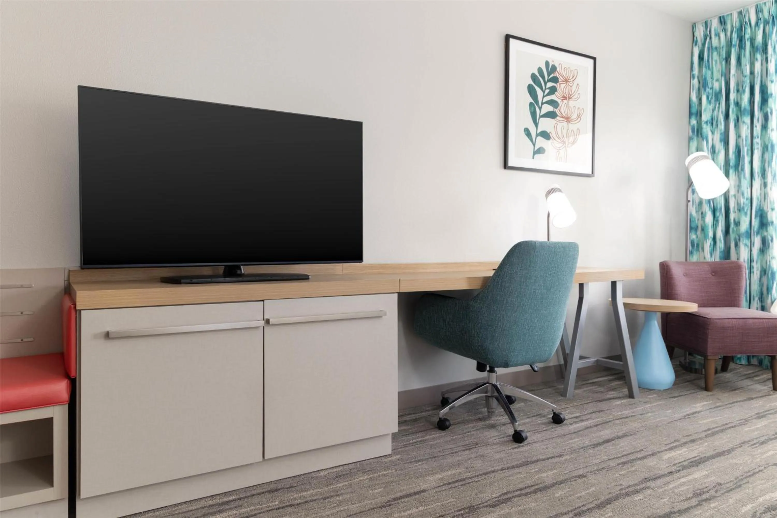 Bedroom in Hilton Garden Inn Ontario Rancho Cucamonga