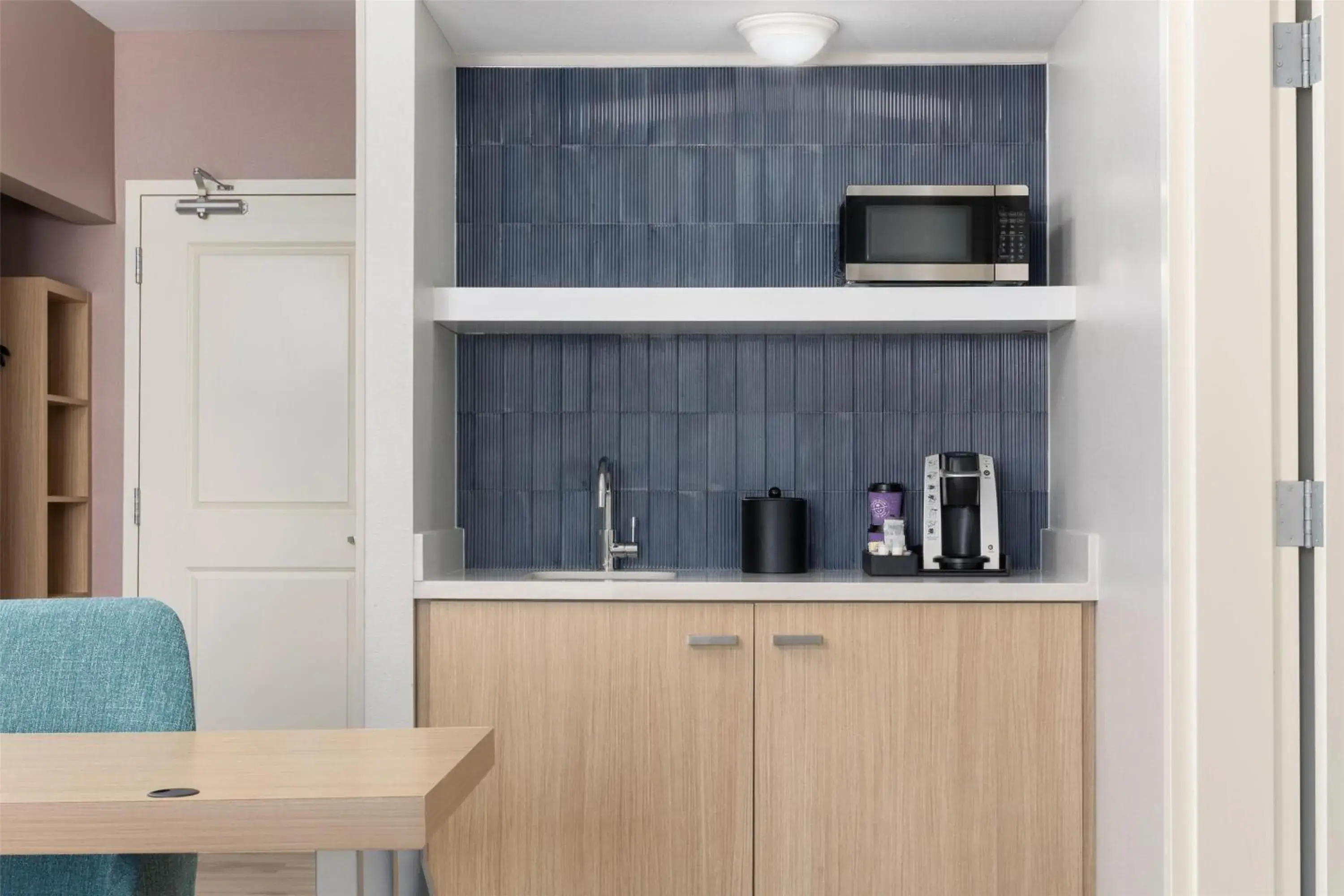 Photo of the whole room in Hilton Garden Inn Ontario Rancho Cucamonga Photo of the whole room in Hilton Garden Inn Ontario Rancho Cucamonga