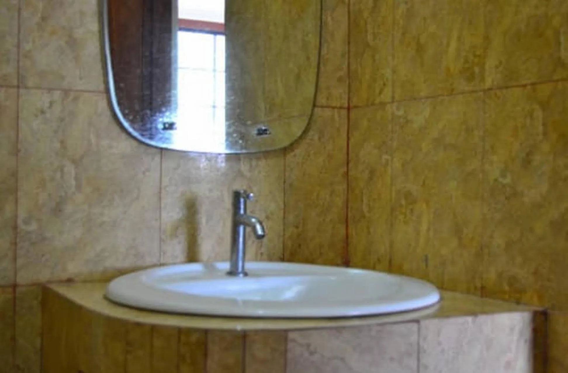 Bathroom in Hotel Tiger