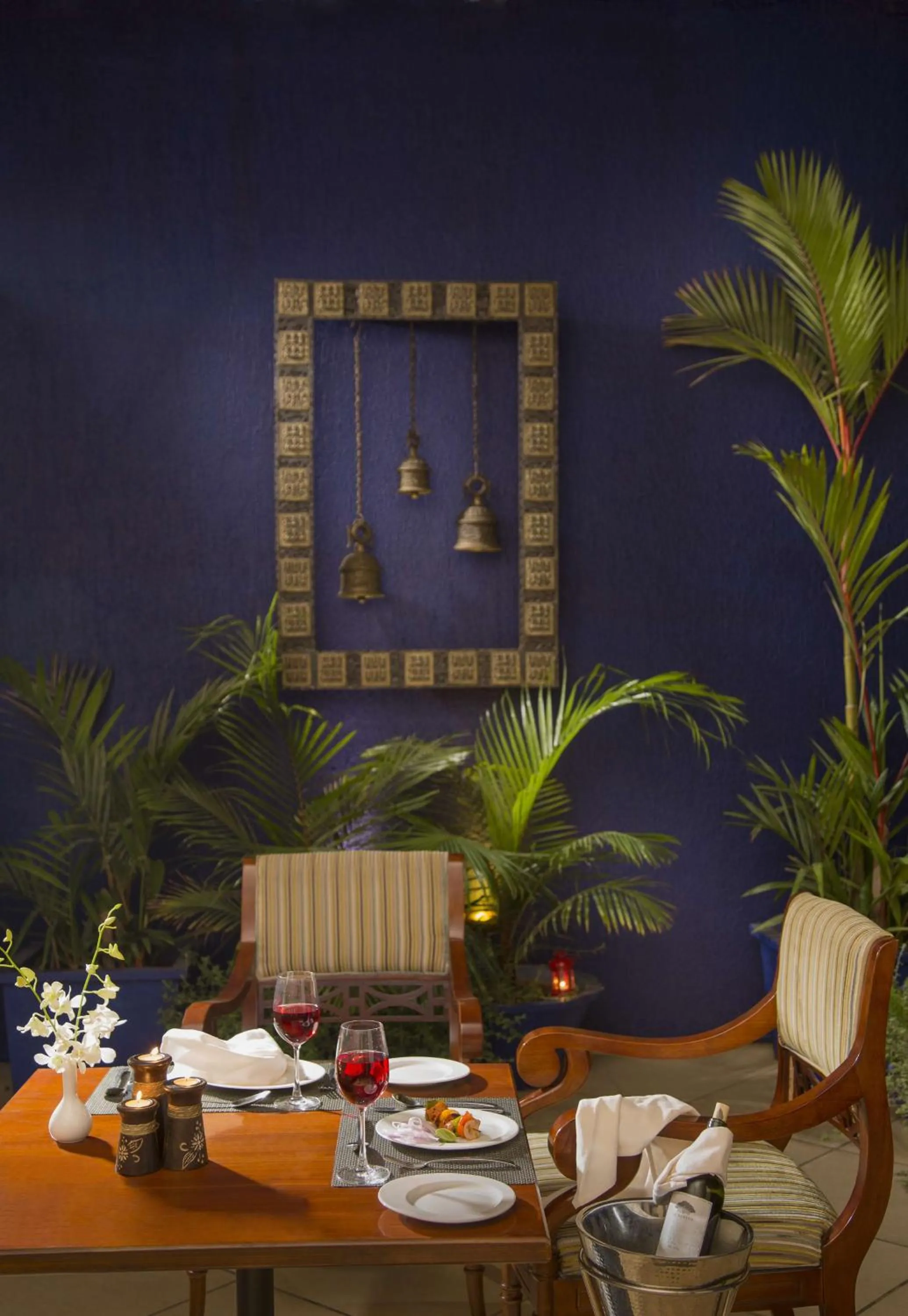 Restaurant/places to eat in Mysore County Retreat