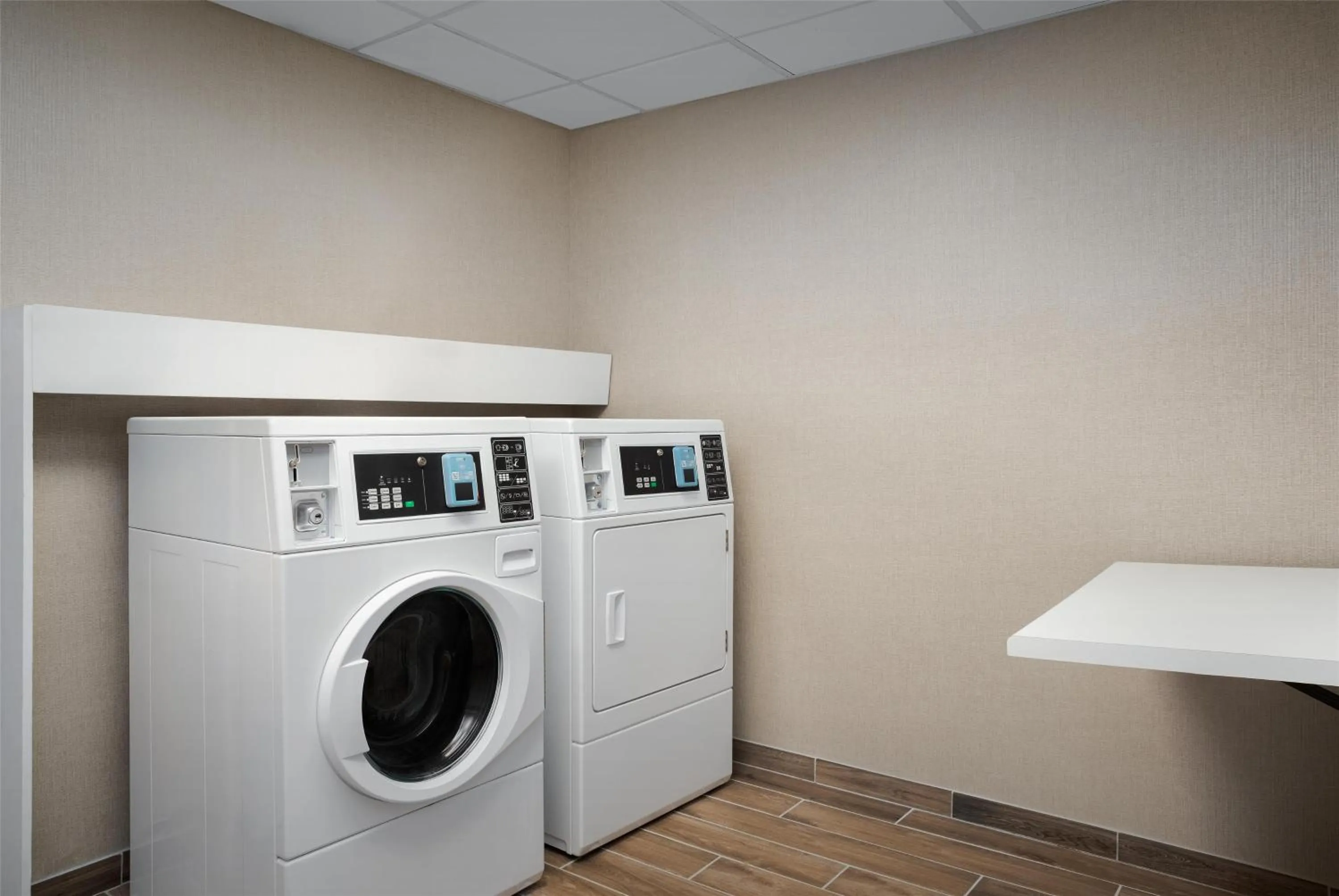 laundry in Hampton Inn & Suites Omaha-Downtown