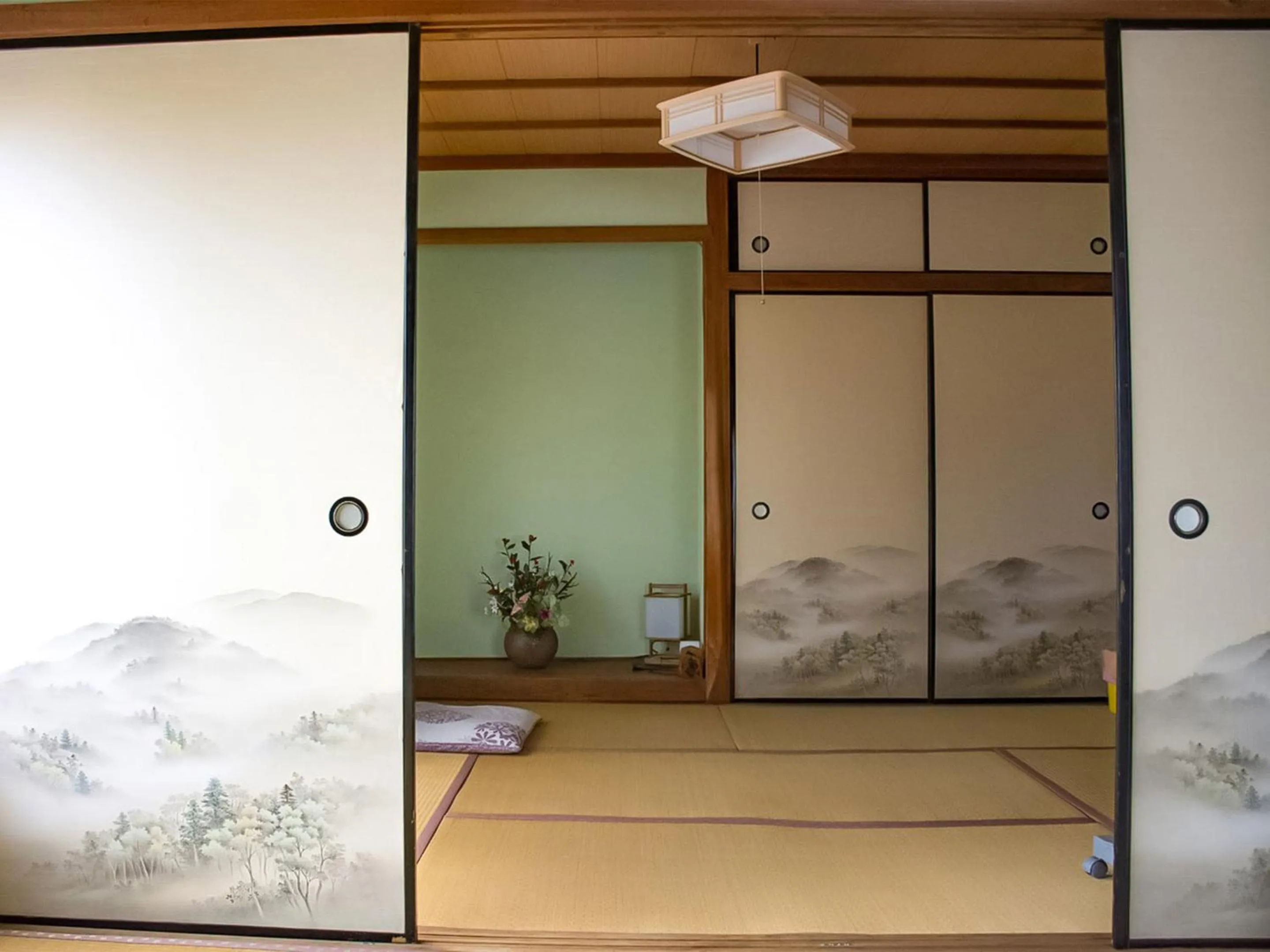 Photo of the whole room in Guest Cafe Kuchikumano