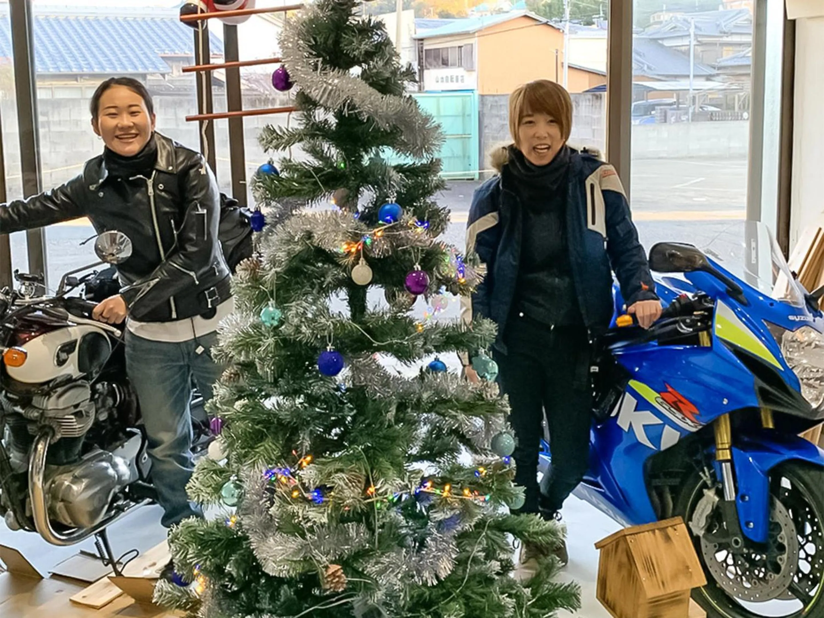 People in Guest Cafe Kuchikumano