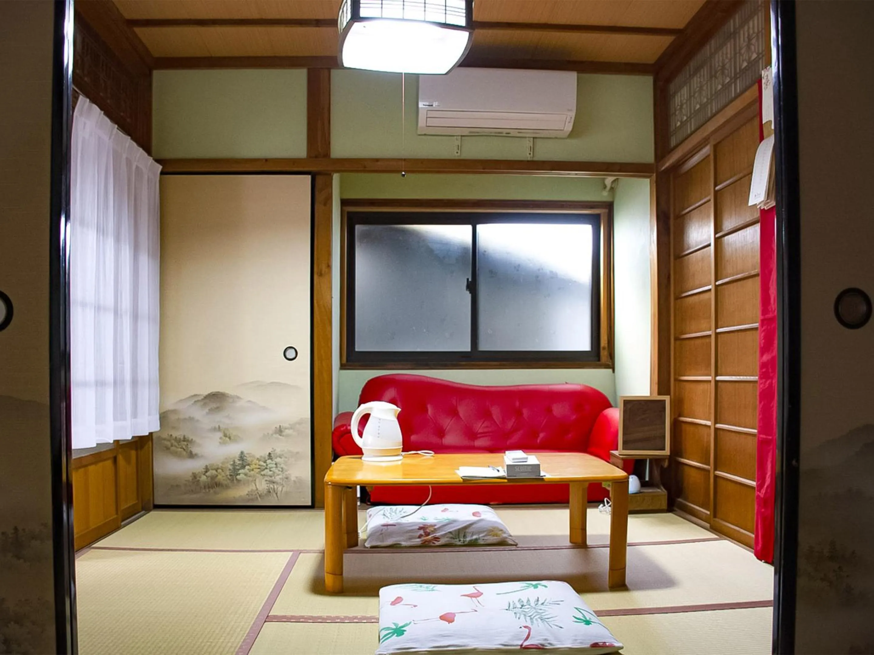 Photo of the whole room, Bed in Guest Cafe Kuchikumano