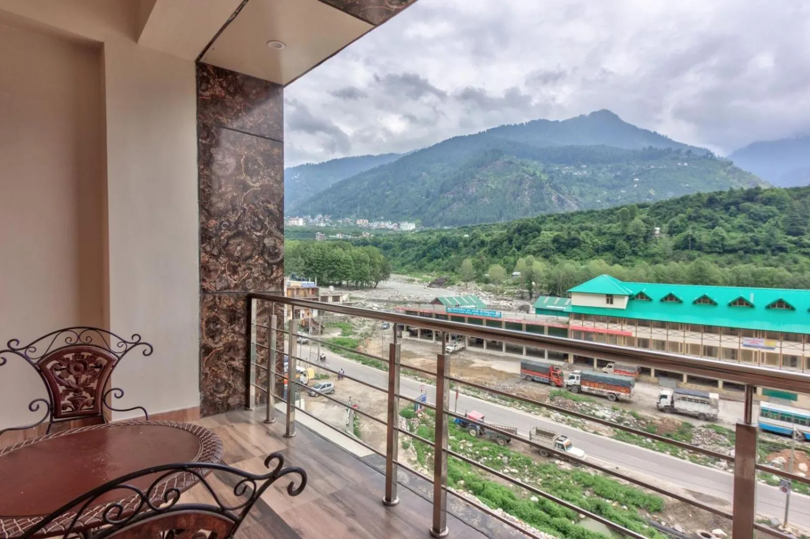 Grand Krisa Resort & SPA, Manali Experience Luxury With all Weather ACs in Every Room