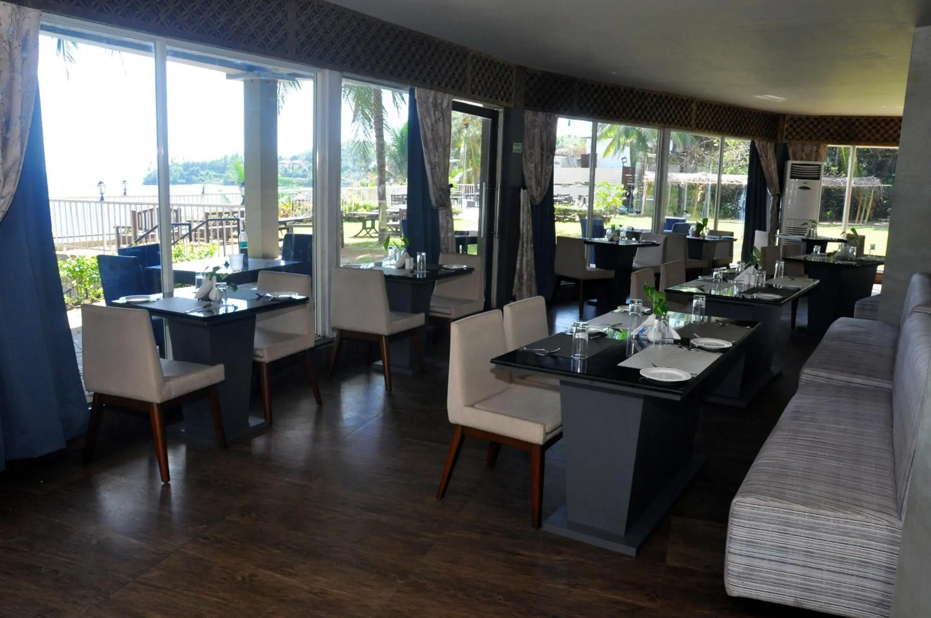 Restaurant/places to eat in Sinclairs Bayview Restaurant/places to eat in Sinclairs Bayview