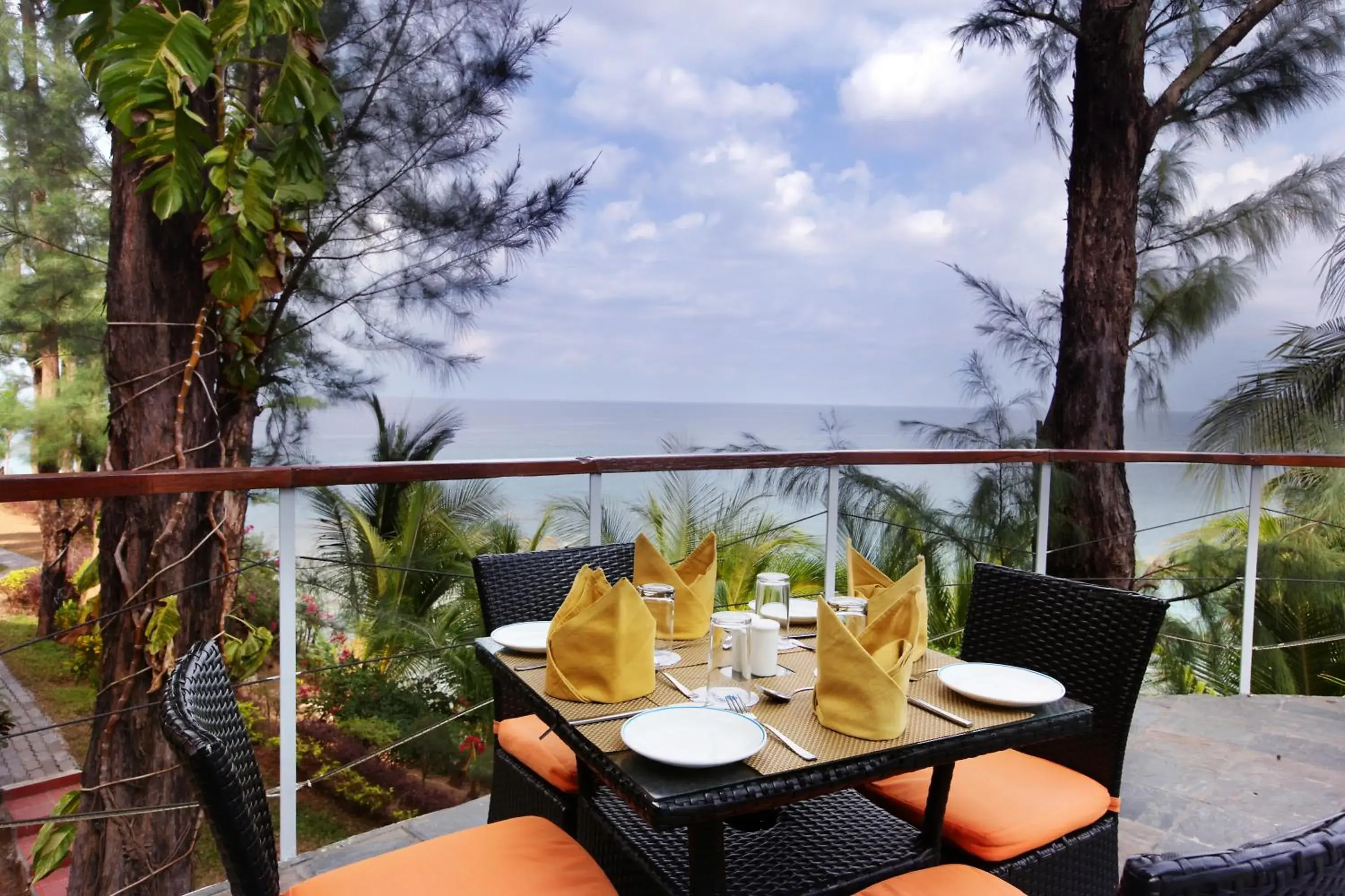 Restaurant/places to eat in Sinclairs Bayview Restaurant/places to eat in Sinclairs Bayview