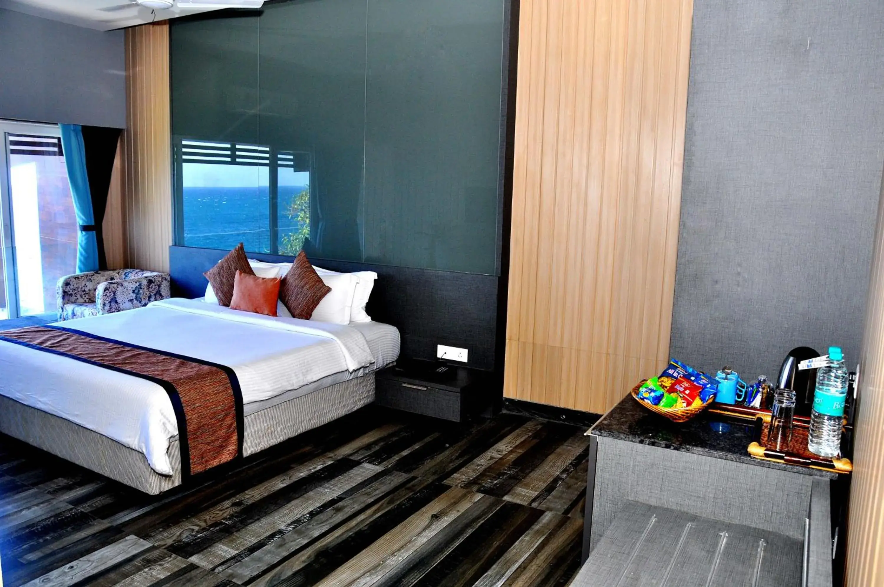 Bedroom, Bed in Sinclairs Bayview Bedroom, Bed in Sinclairs Bayview