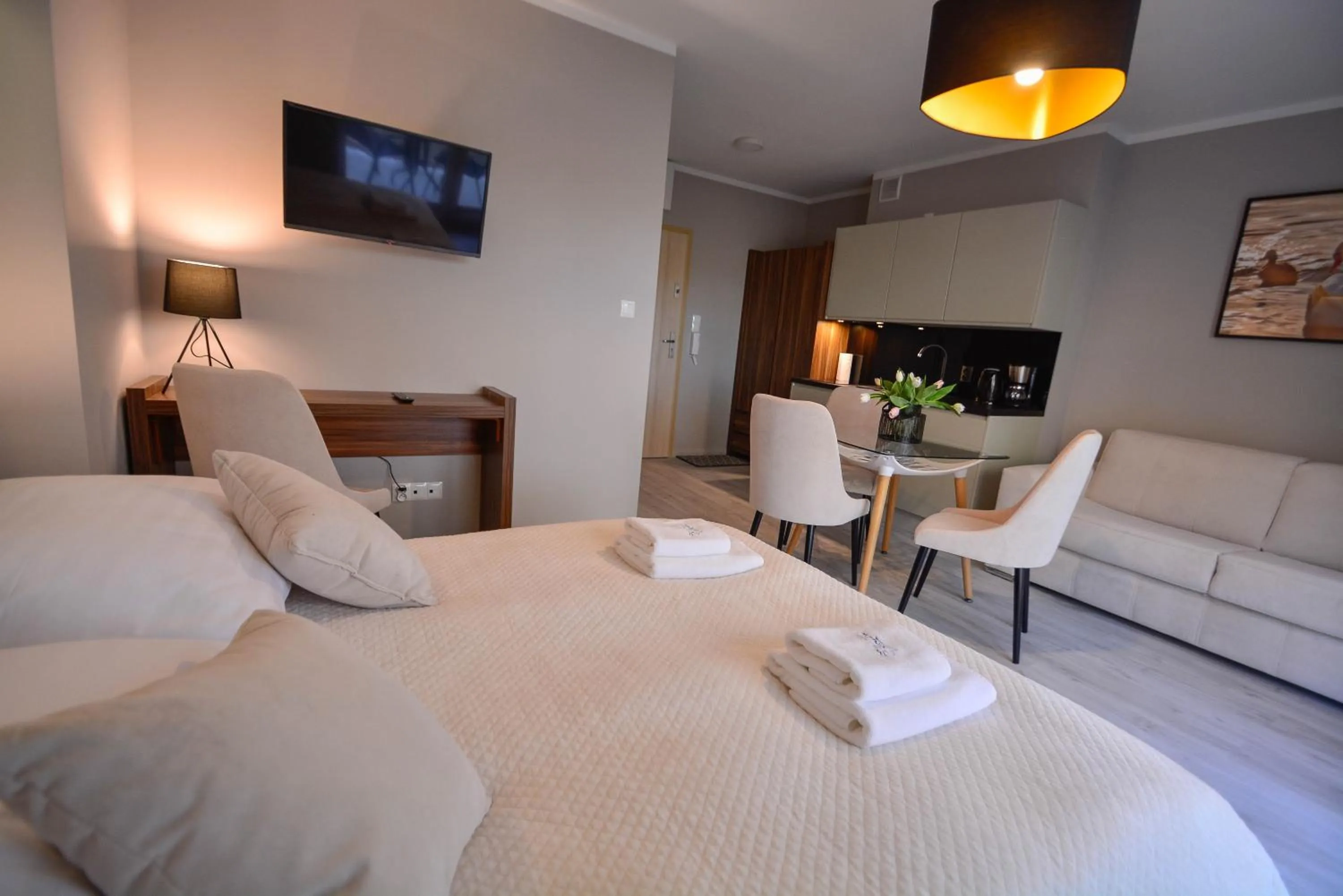 Bed in Osiedle Cesarskie Apartamenty - Parking - Apartamenty Bryza