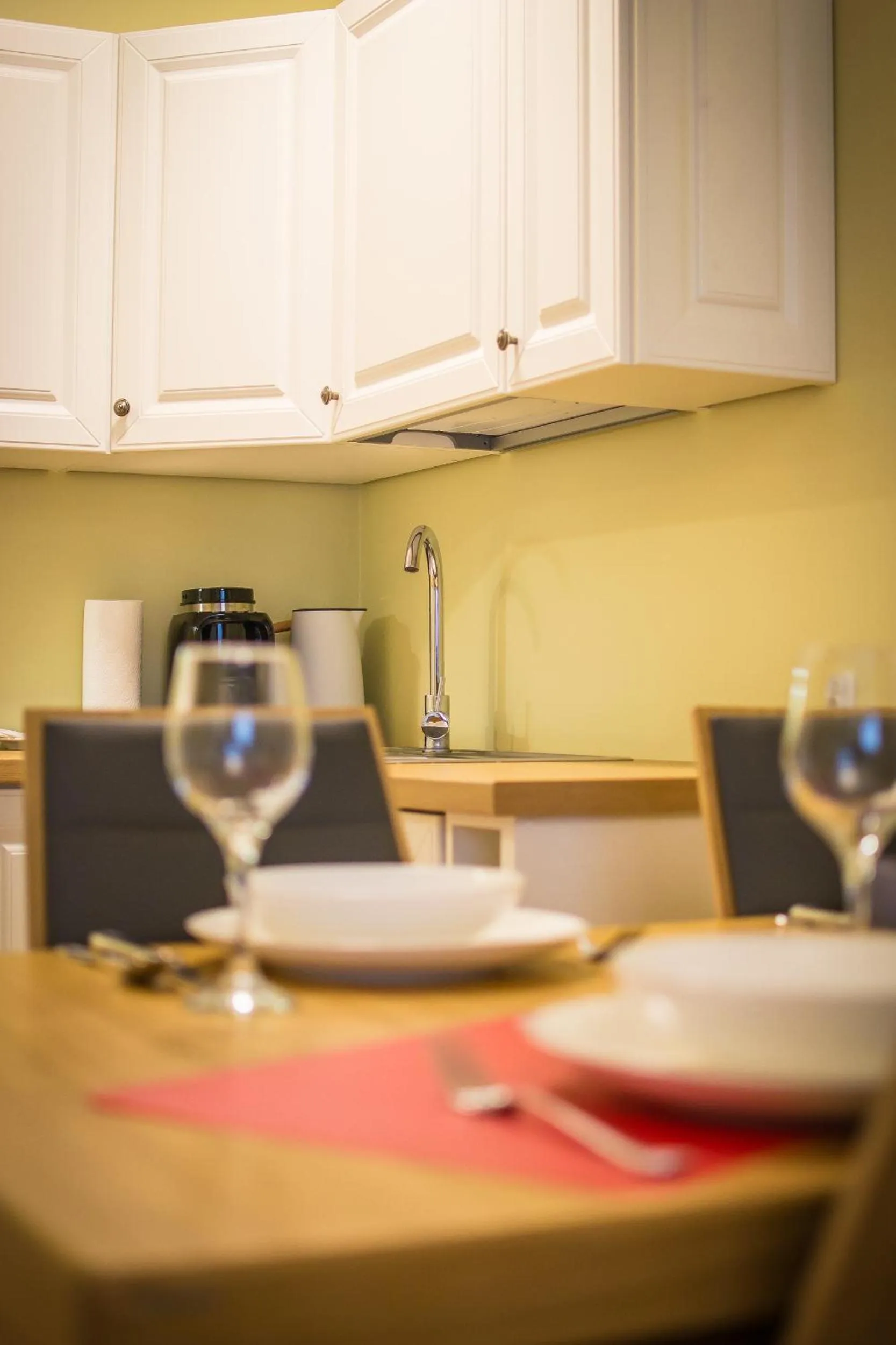 Dining area in Osiedle Cesarskie Apartamenty - Parking - Apartamenty Bryza