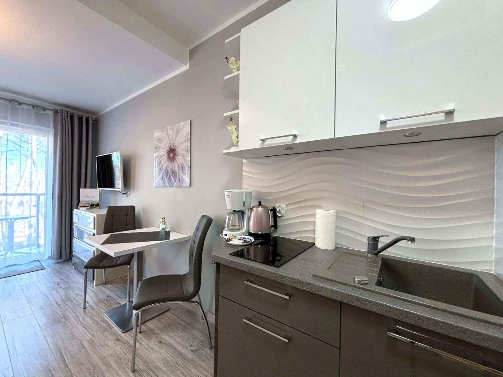 Bed in Osiedle Cesarskie Apartamenty - Parking - Apartamenty Bryza