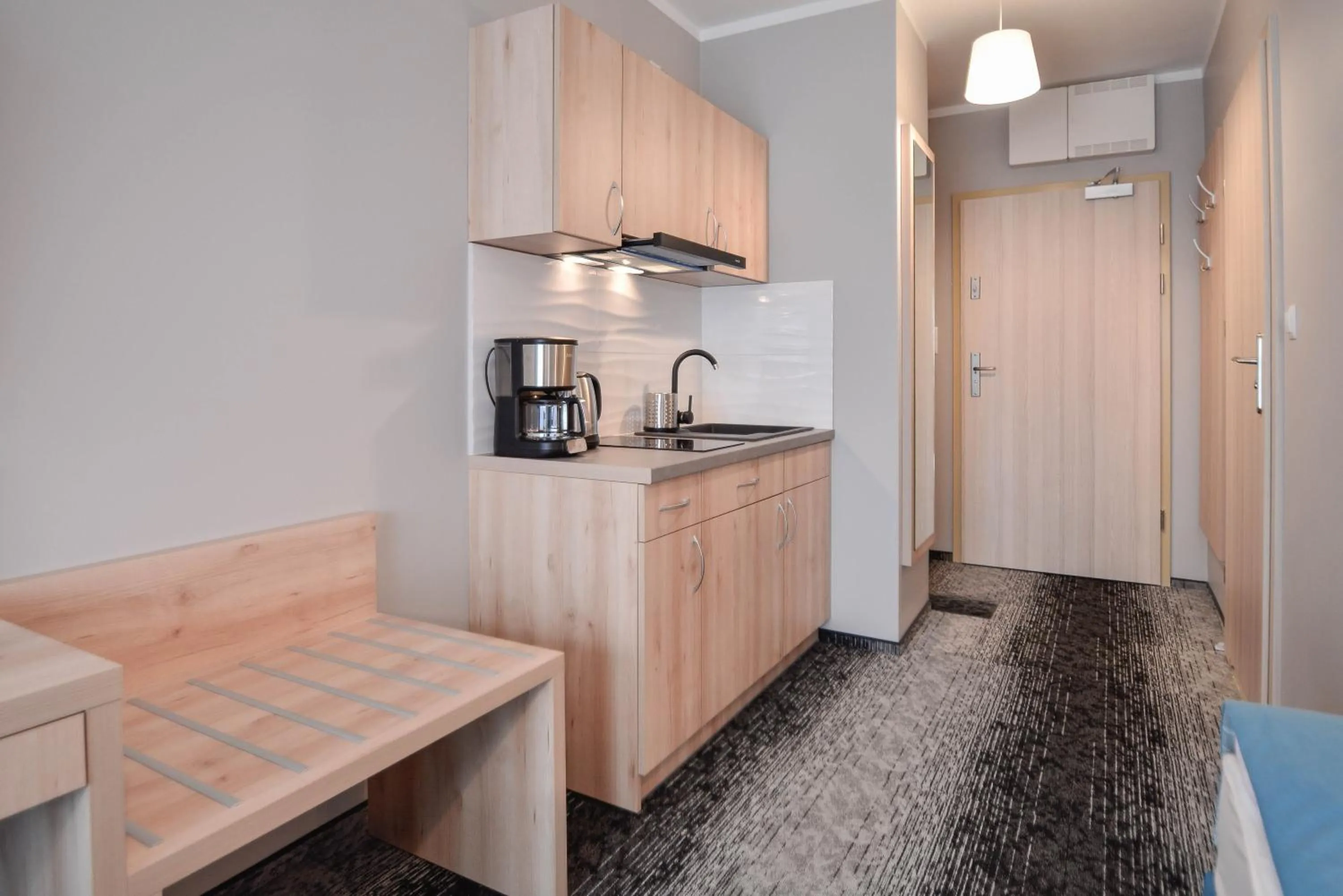 Kitchen or kitchenette in Osiedle Cesarskie Apartamenty - Parking - Apartamenty Bryza