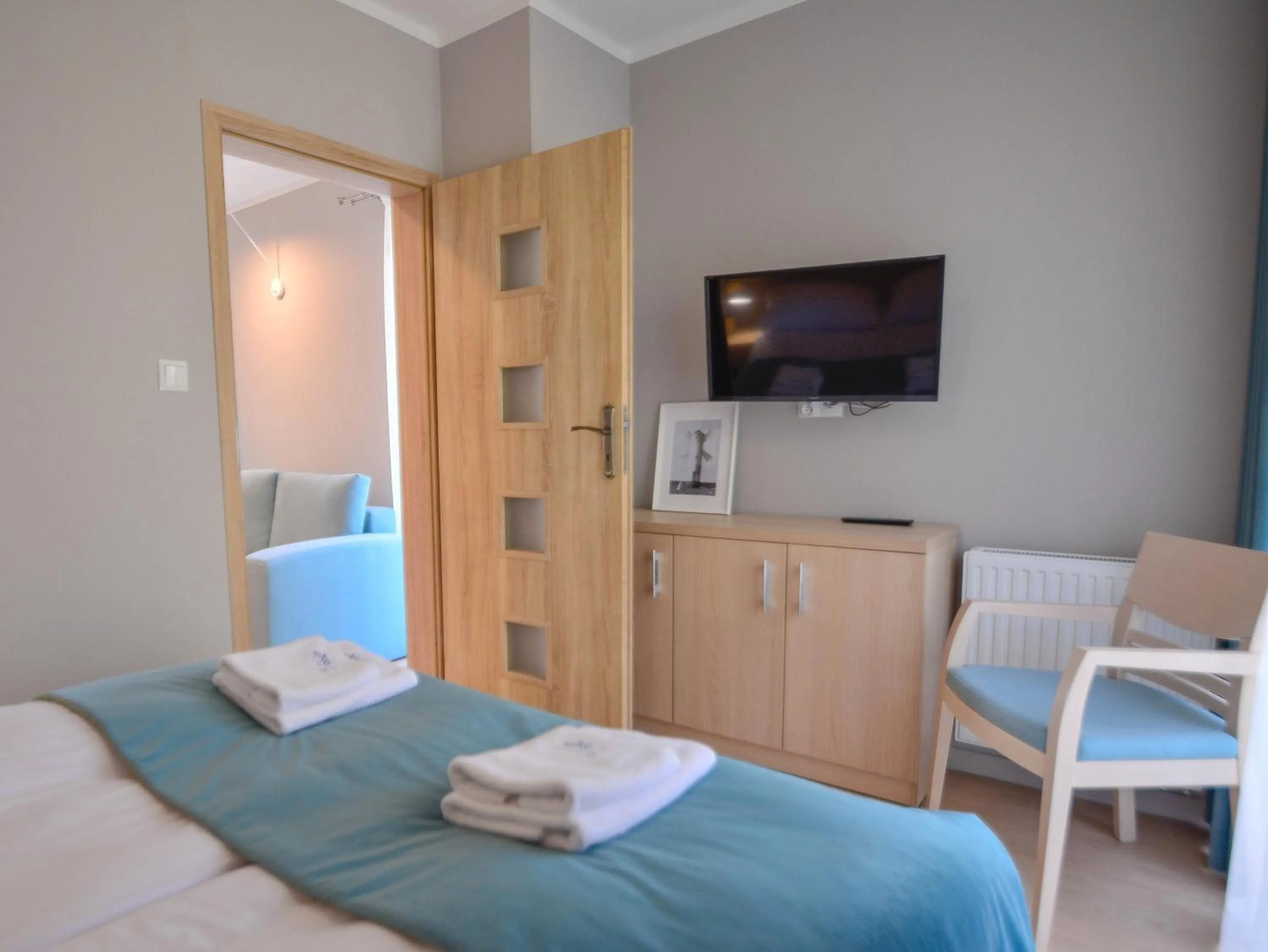 Bedroom, Bed in Osiedle Cesarskie Apartamenty - Parking - Apartamenty Bryza