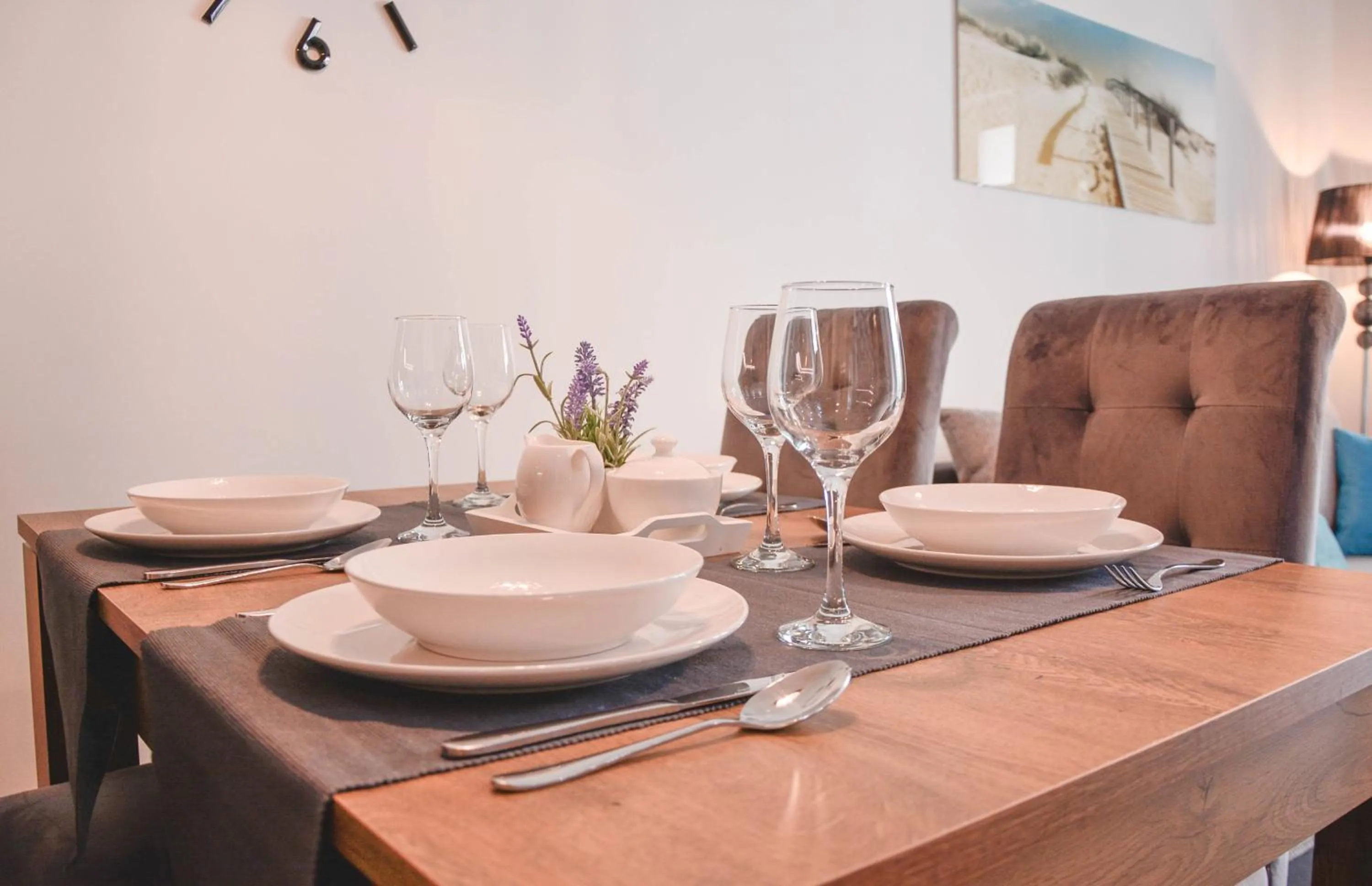 Dining area in Osiedle Cesarskie Apartamenty - Parking - Apartamenty Bryza