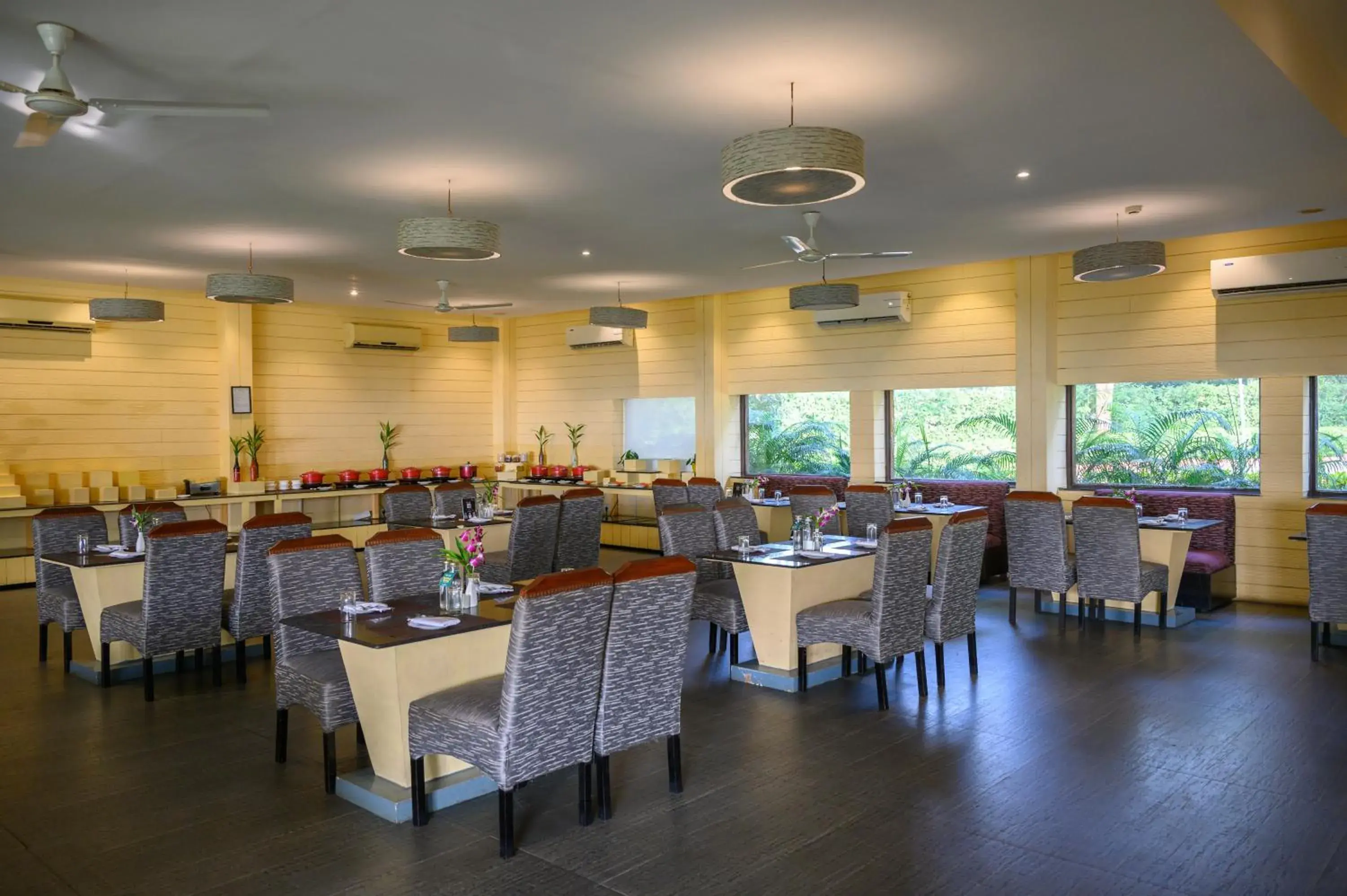 Restaurant/places to eat in Sinclairs Retreat Dooars, Chalsa Restaurant/places to eat in Sinclairs Retreat Dooars, Chalsa