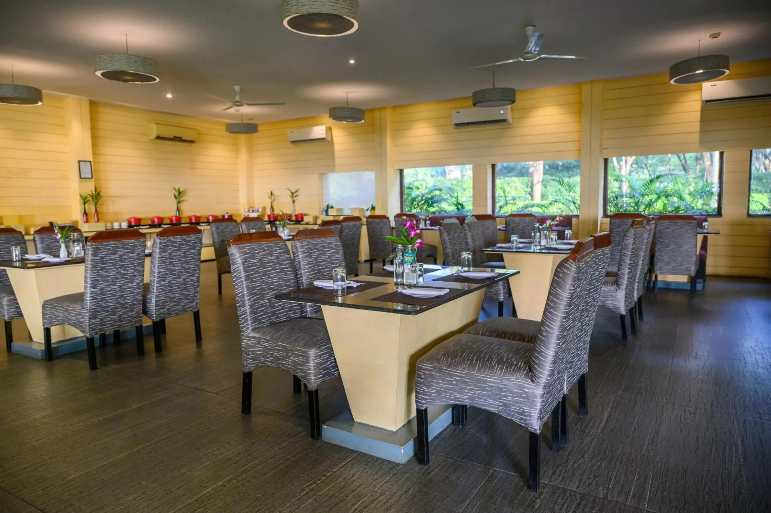 Restaurant/places to eat in Sinclairs Retreat Dooars, Chalsa Restaurant/places to eat in Sinclairs Retreat Dooars, Chalsa