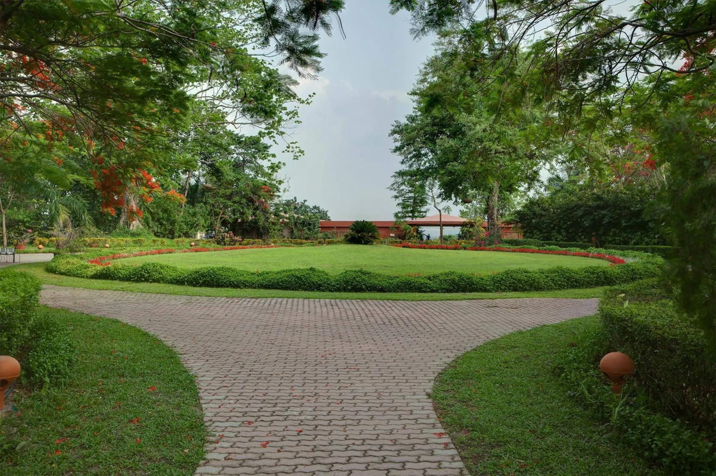 Garden in Sinclairs Retreat Dooars, Chalsa