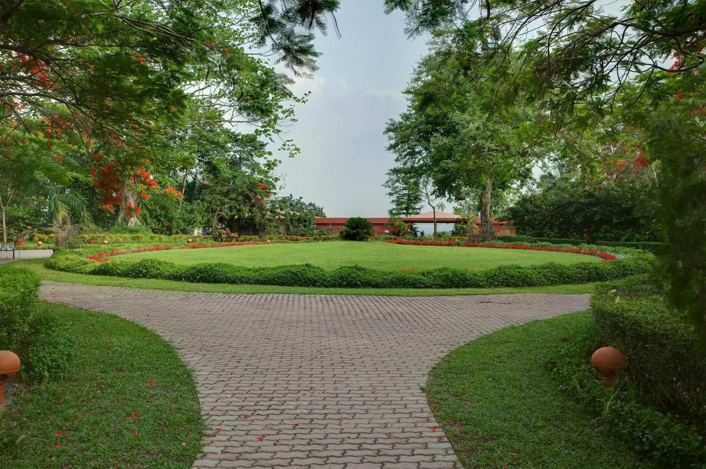 Sinclairs Retreat Dooars, Chalsa Sinclairs Retreat Dooars, Chalsa