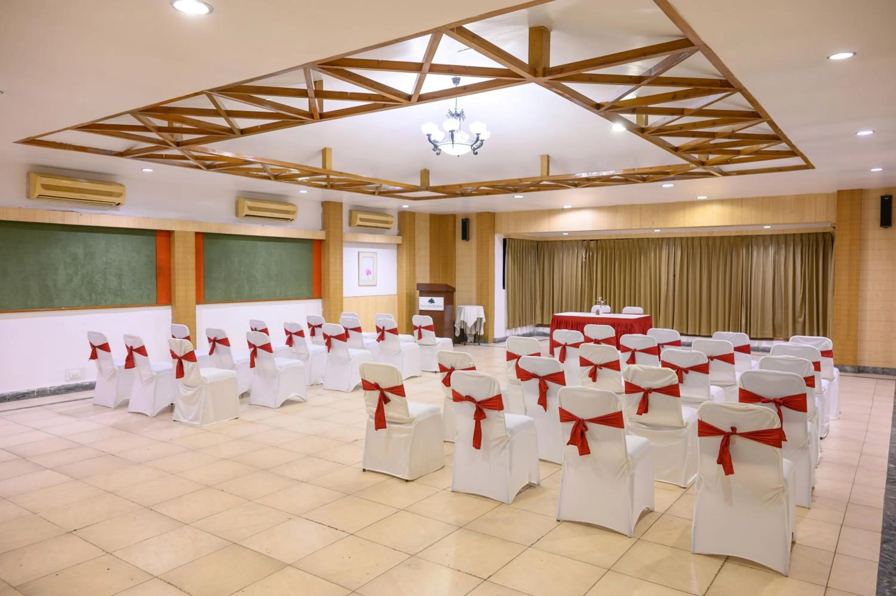 Banquet/Function facilities in Sinclairs Retreat Dooars, Chalsa
