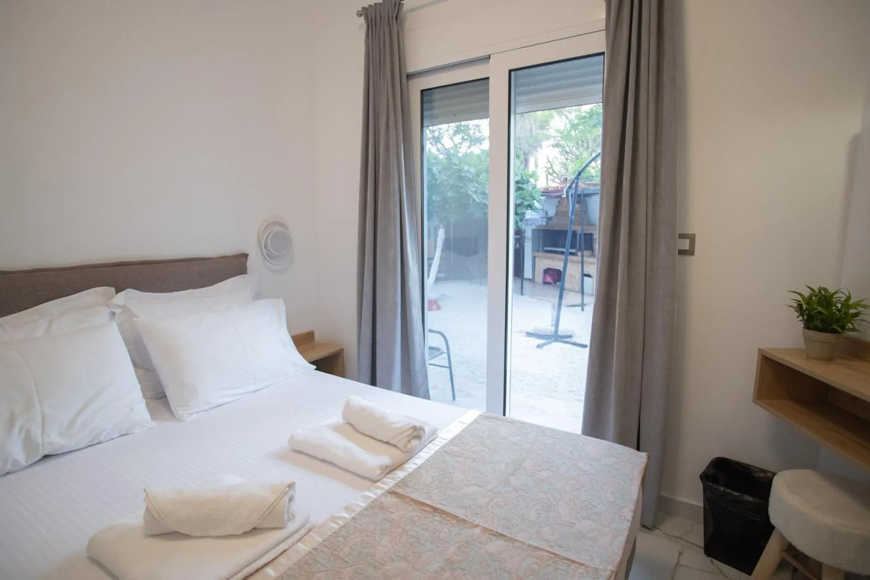 Photo of the whole room, Bed in Star Hotel