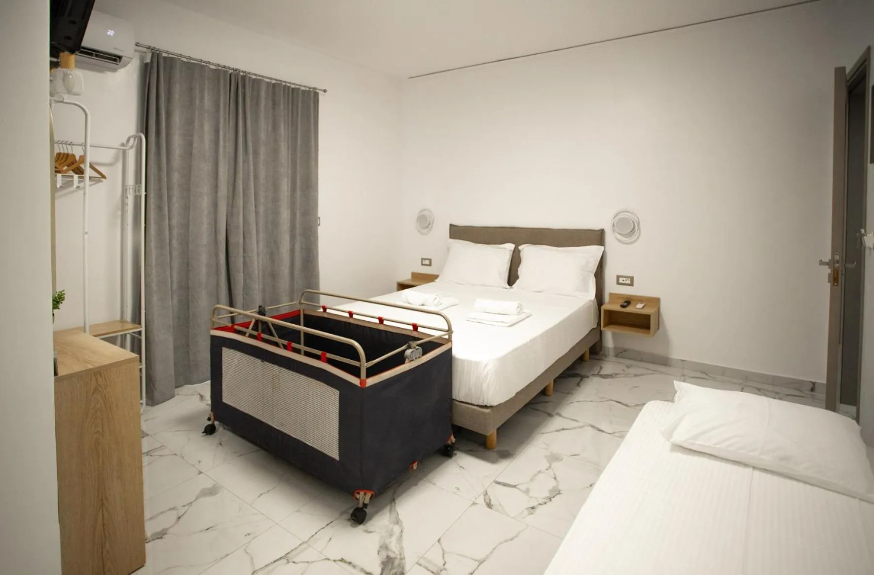 Photo of the whole room, Bed in Star Hotel