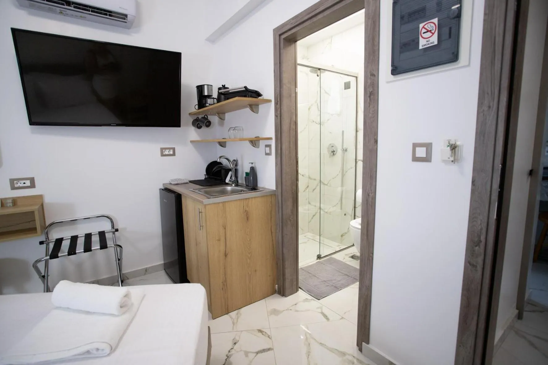 Photo of the whole room in Star Hotel