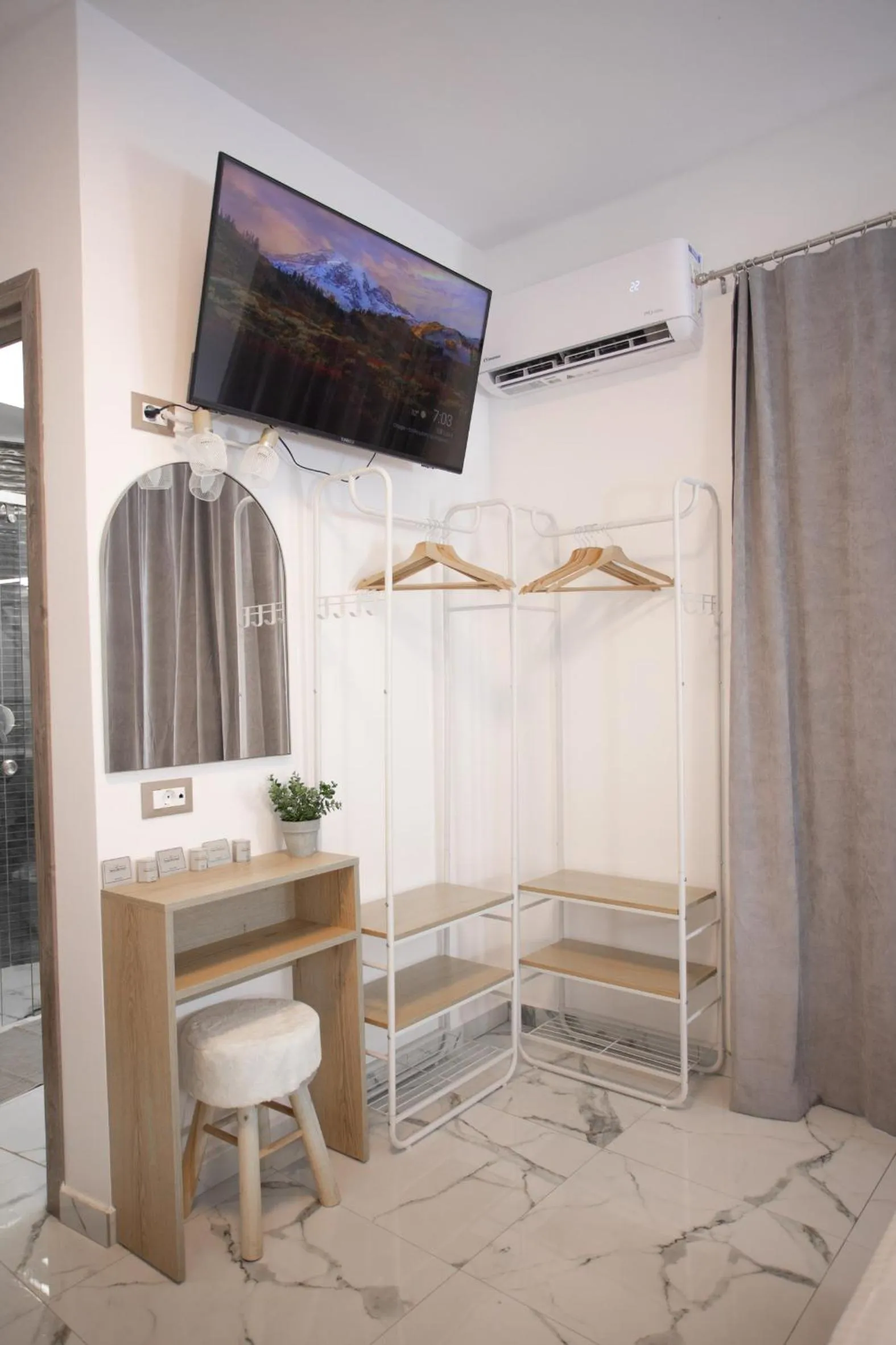 TV and multimedia in Star Hotel