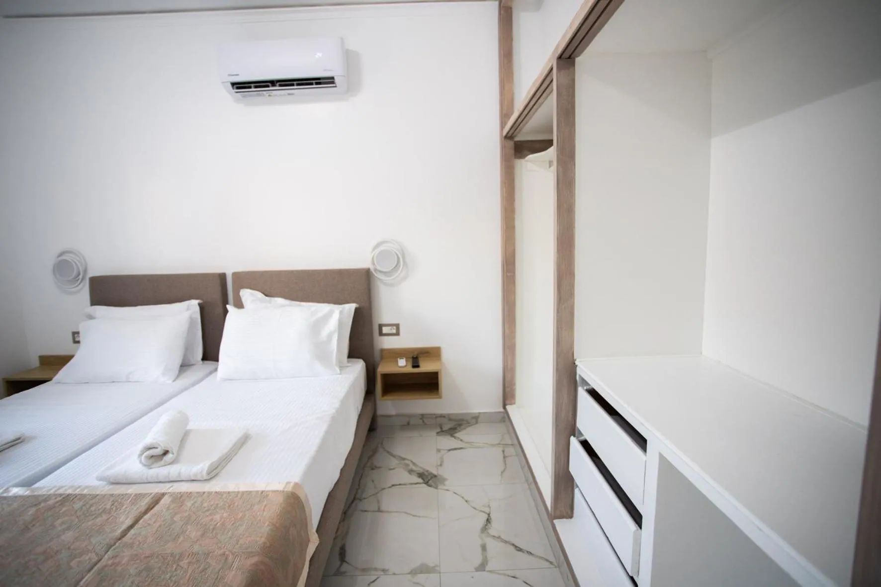 Photo of the whole room, Bed in Star Hotel