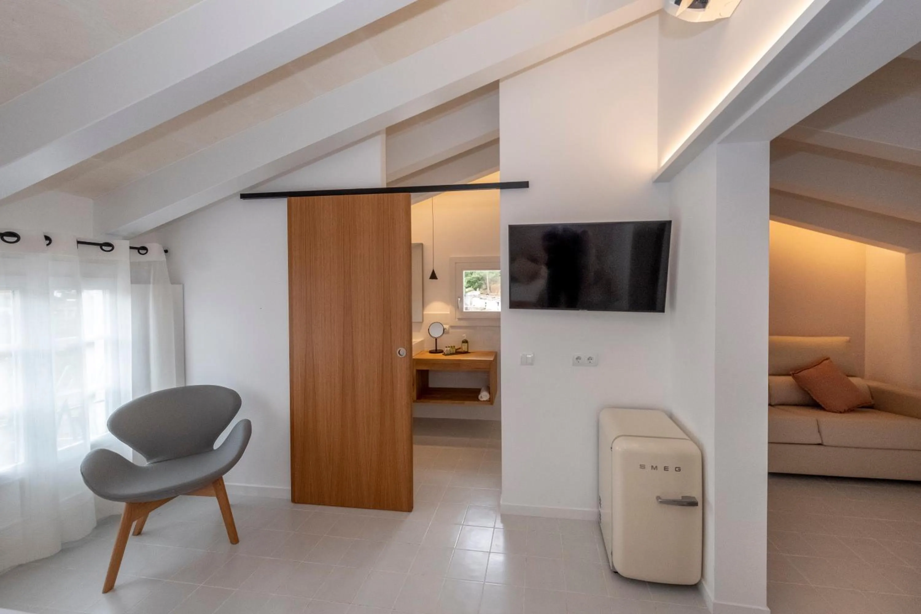 Living room, Bed in Hotel m - 27