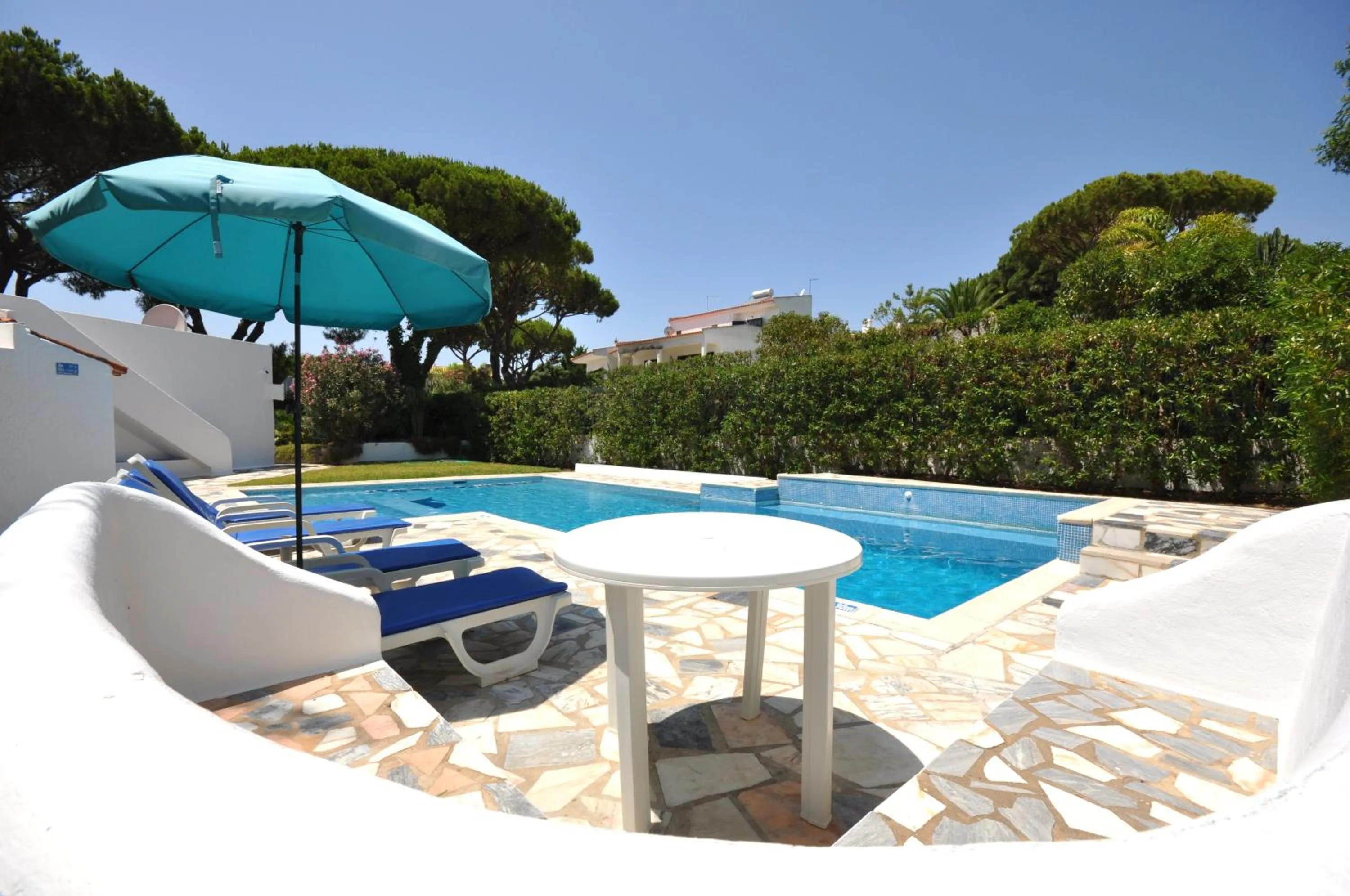 Delightful single-storey villa, private pool, free air conditioning and wifi