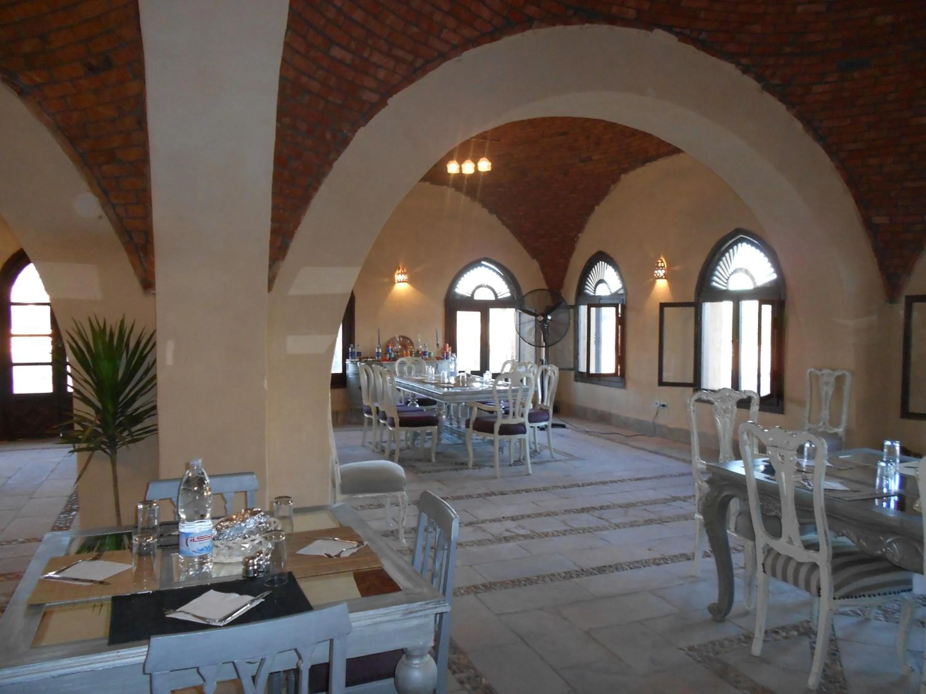 Restaurant/places to eat in Shanda Lodge Desert Resort