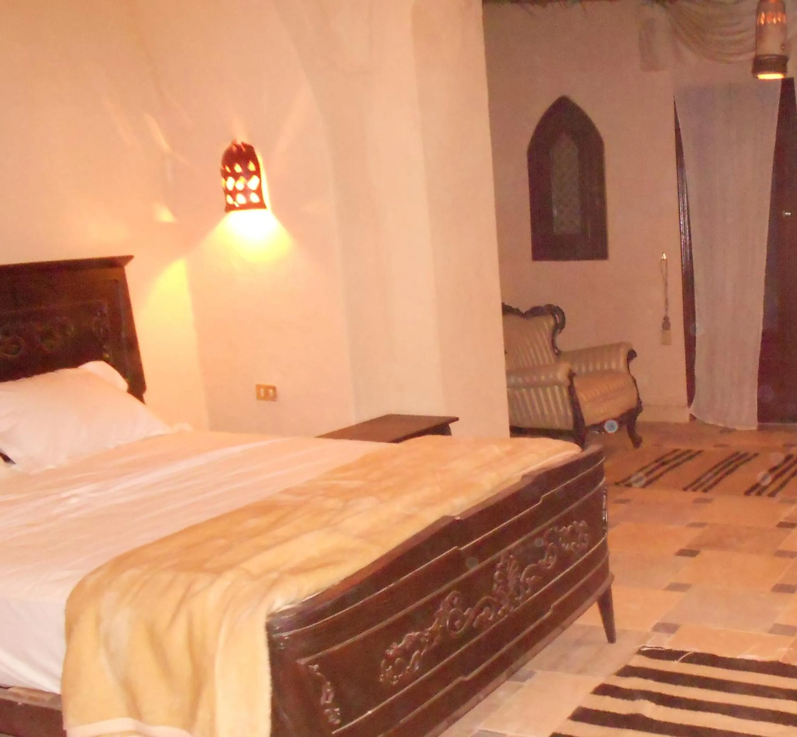 Bedroom, Bed in Shanda Lodge Desert Resort