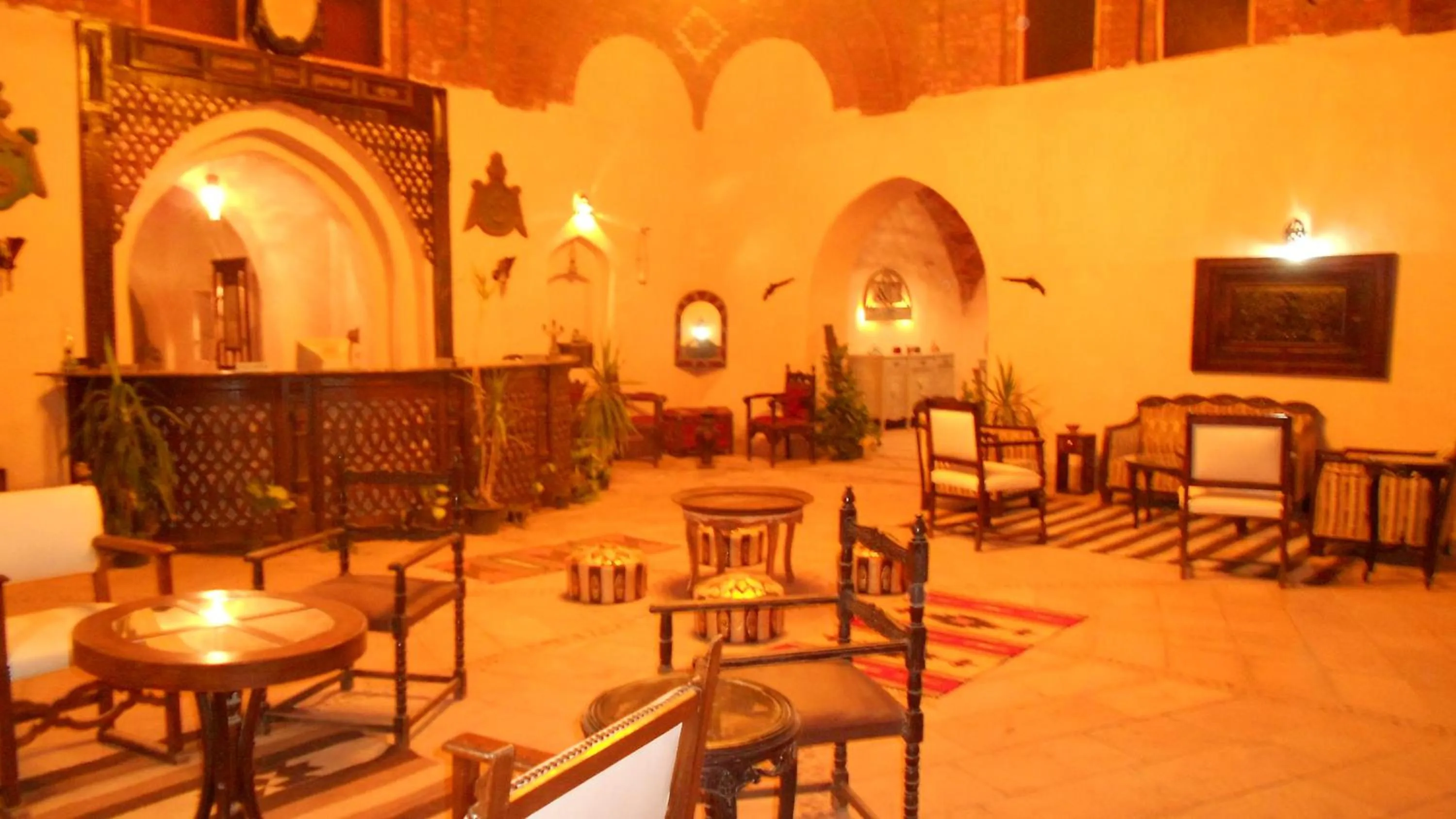 Restaurant/places to eat in Shanda Lodge Desert Resort